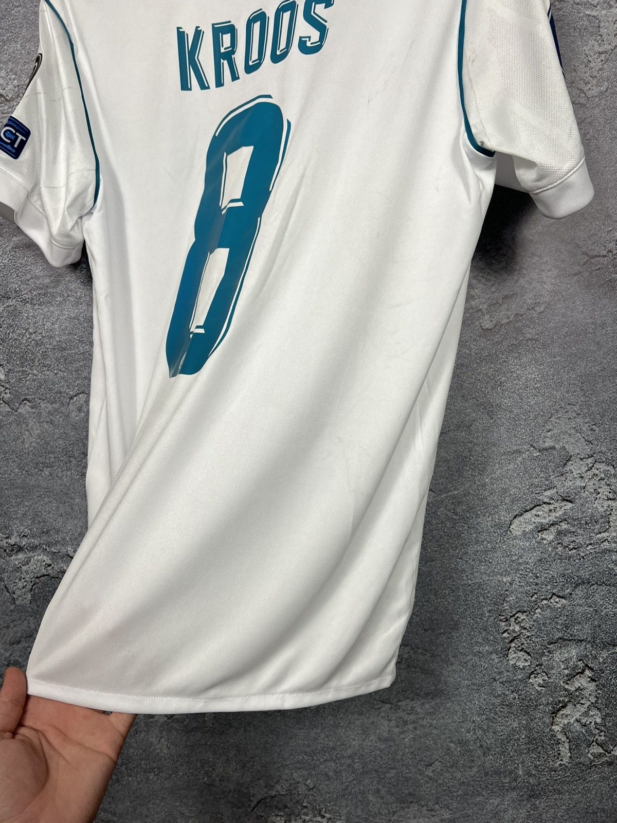 Adidas Adidas #8 Toni Kross Real Madrid Final Kiev 2018 Jersey Size US M / EU 48-50 / 2 - 19 Thumbnail
