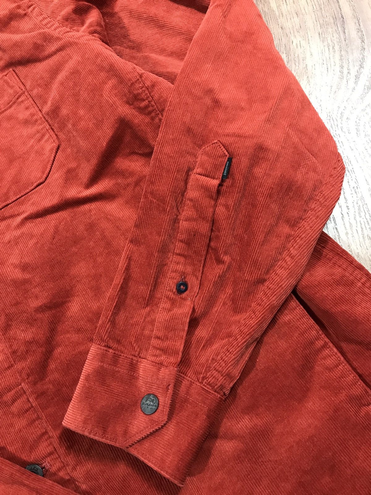 Other Venguard Velvet Shirt Button Size US XXL / EU 58 / 5 - 12 Thumbnail
