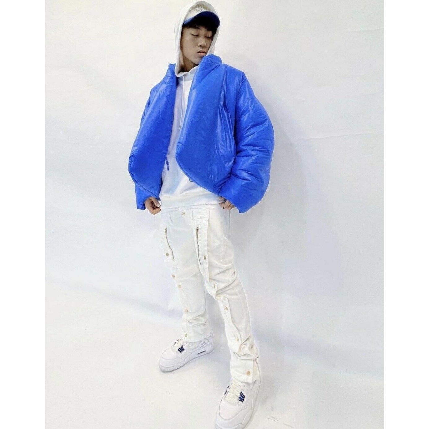 Gap YEEZY X GAP ROUND Cropped Jacket blue Puffer Kanye West (M) Size US M / EU 48-50 / 2 - 5 Thumbnail