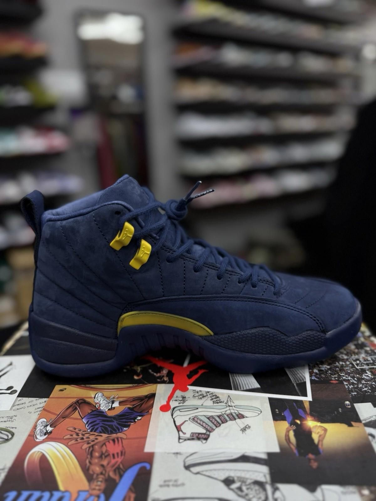 Jordan Brand Nike Air Jordan 12 Retro Michigan BQ3180-407 Men’s Size 8 Size US 8 / EU 41 - 7 Thumbnail