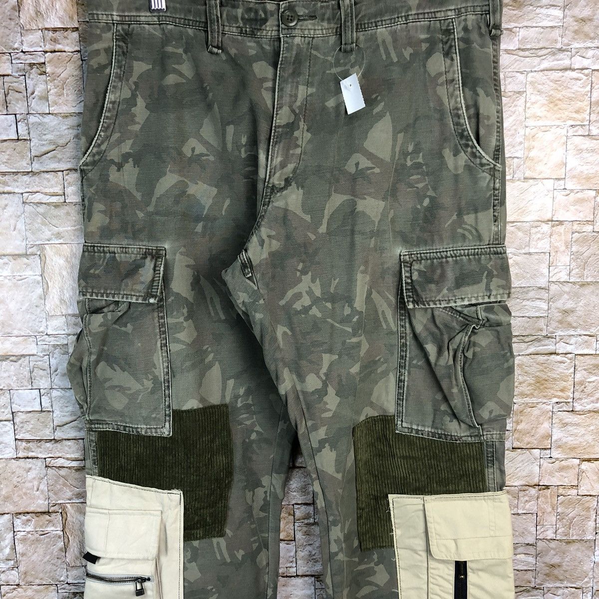 Japanese Brand Uniqlo Green Camo Cargo Multipocket Pants #A142 Size US 34 / EU 50 - 5 Thumbnail