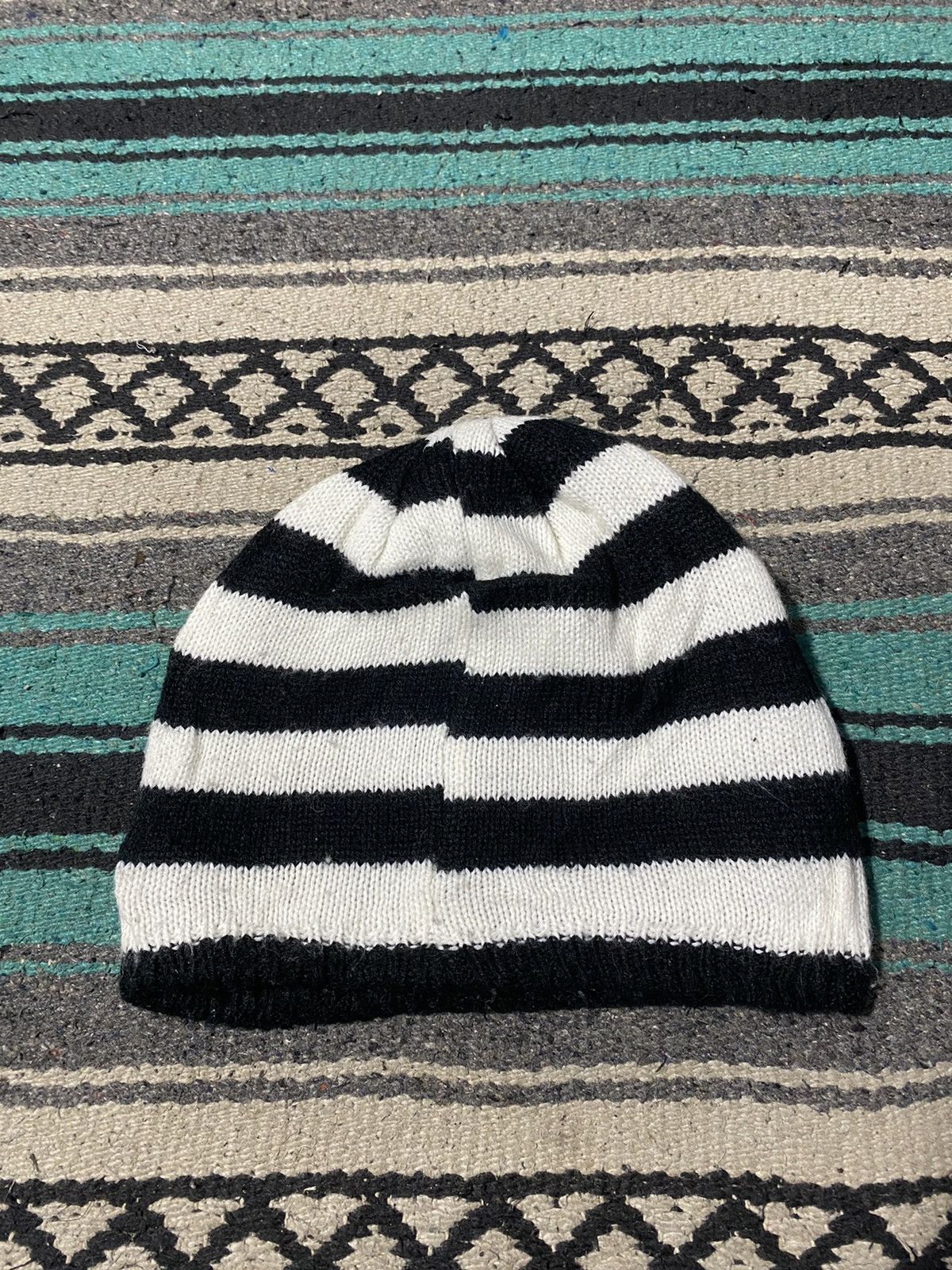 If Six Was Nine Unknown Skull Reversible Beanie Hat Size ONE SIZE - 2 Thumbnail
