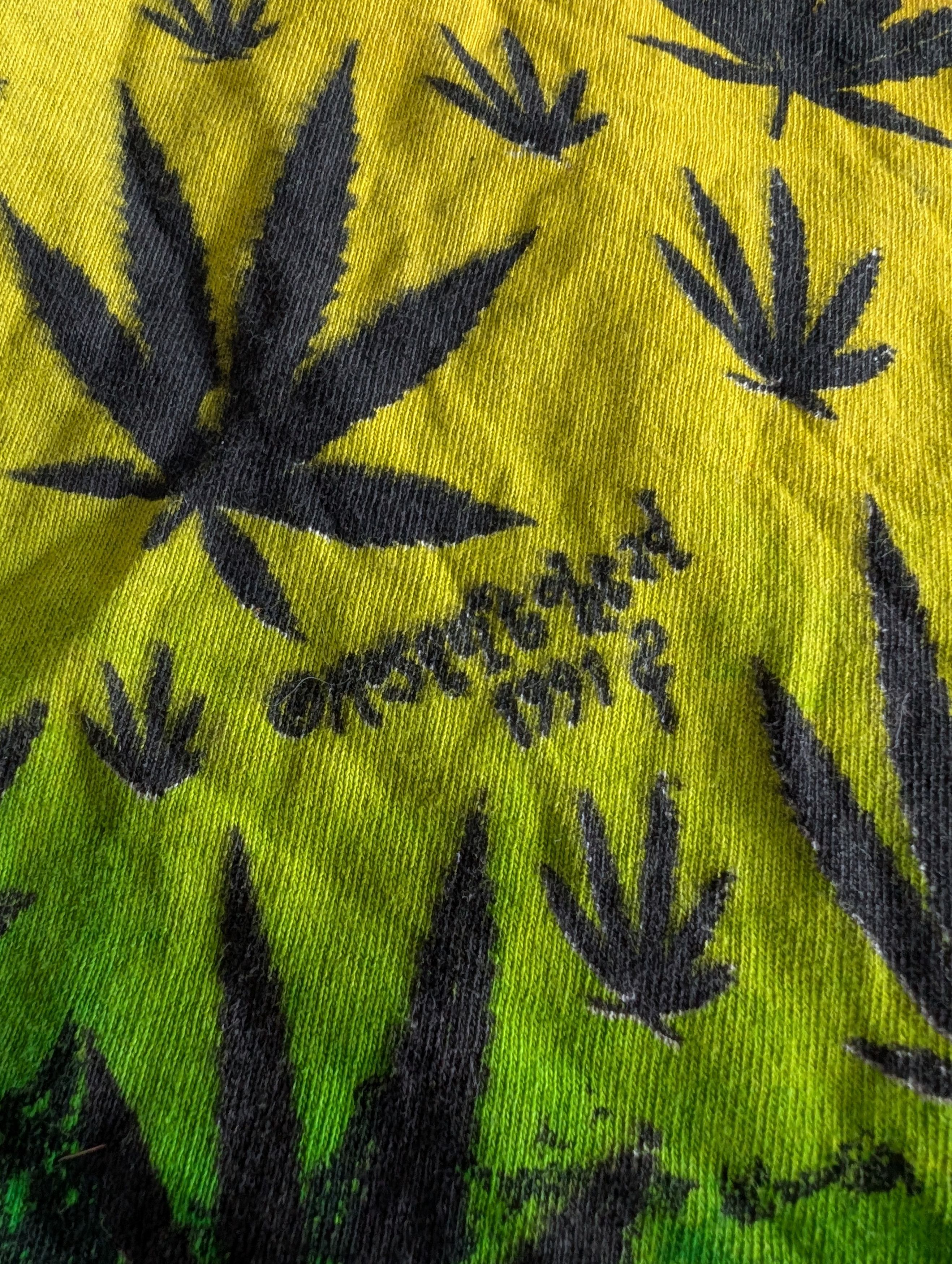 Hanes Vintage 1992 Mosquitohead Weed all over print shirt XL Size US XL / EU 56 / 4 - 2 Thumbnail