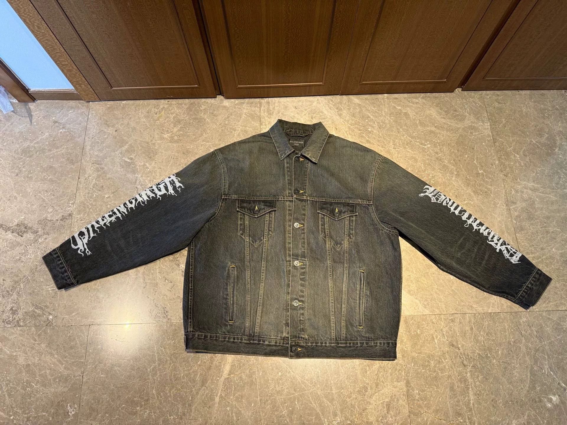 Balenciaga Balenciaga Black Light Jacket M Men Size US M / EU 48-50 / 2 - 1 Thumbnail