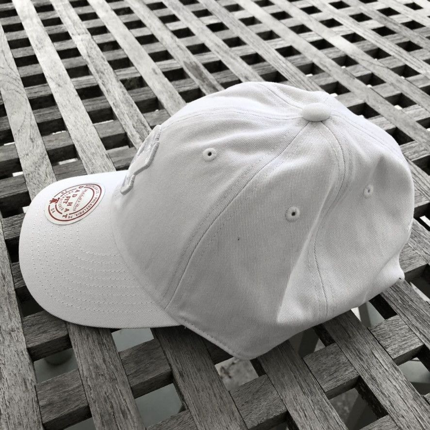 Mitchell & Ness Atlanta Braves MLB Cooperstown White Adjustable Hat Size ONE SIZE - 2 Thumbnail