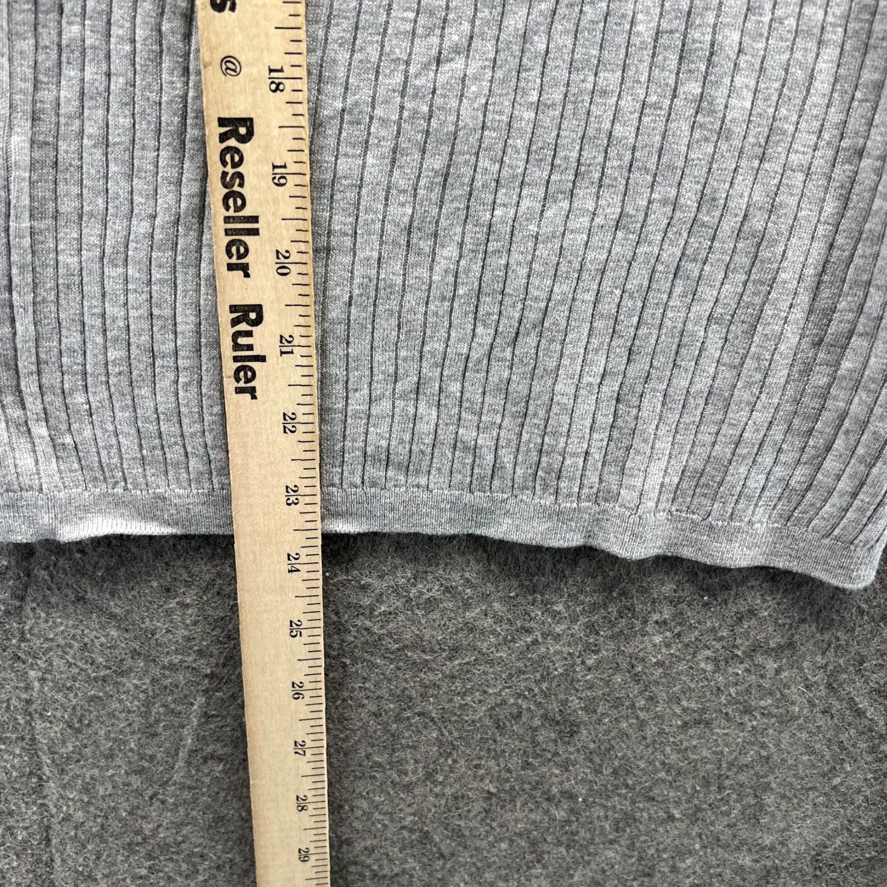Vince Vince Top Women XS Gray Ribbed Turtle Neck Knit Shirt Sleeveless Mock Neck Pullover Casual Basic Vintage No Size XS / US 0-2 / IT 36-38 - 4 Thumbnail
