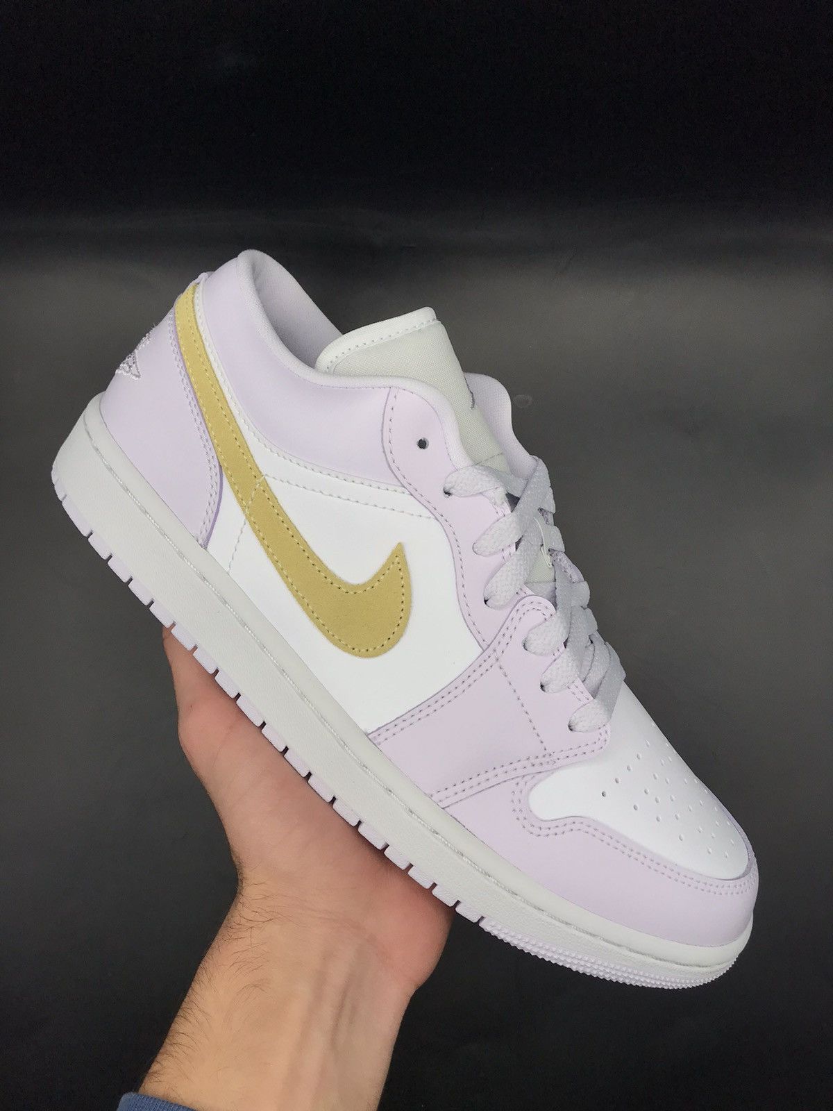 Jordan Brand Jordan 1 Low “ Barely Grape” Size US 12 / IT 42 - 1 Thumbnail