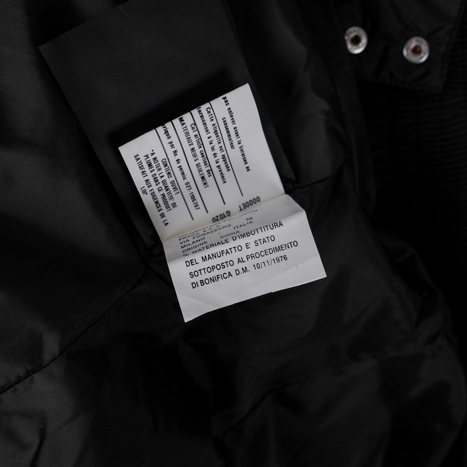 Prada Prada black nylon genuine fox fur hooded womens down jacket Size XS / US 0-2 / IT 36-38 - 15 Thumbnail