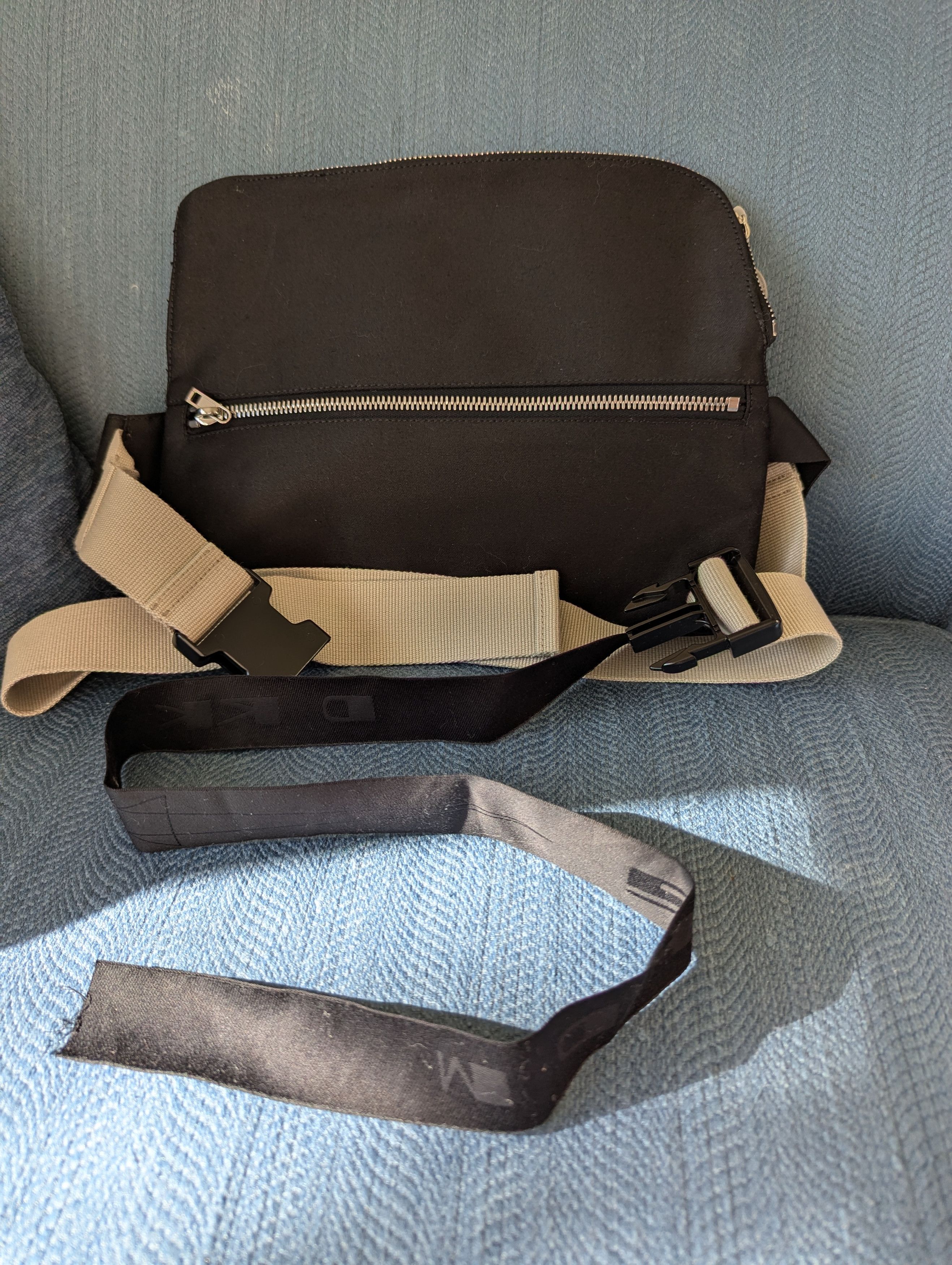 RICK OWENS 黒 レザー BUMBAG Rick Owens Bumbag Leather Belt Bag | Black | FARFETCH