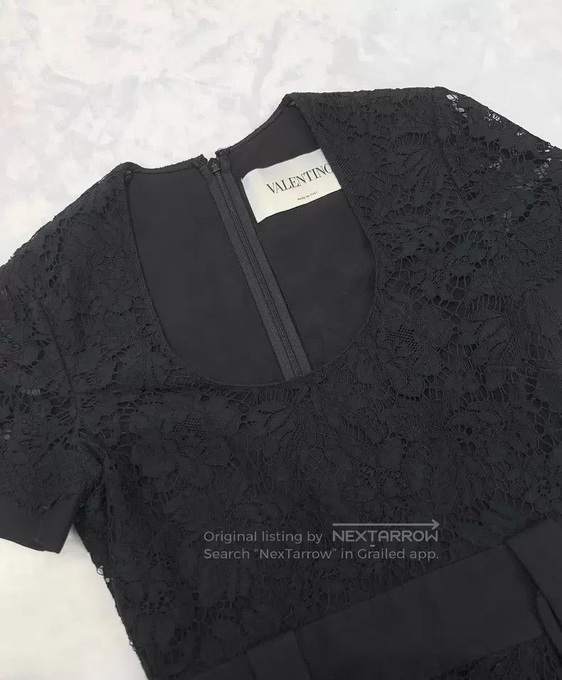 Valentino Valentino Black lace cinched waist lace-up dress Size XS / US 0-2 / IT 36-38 - 3 Thumbnail