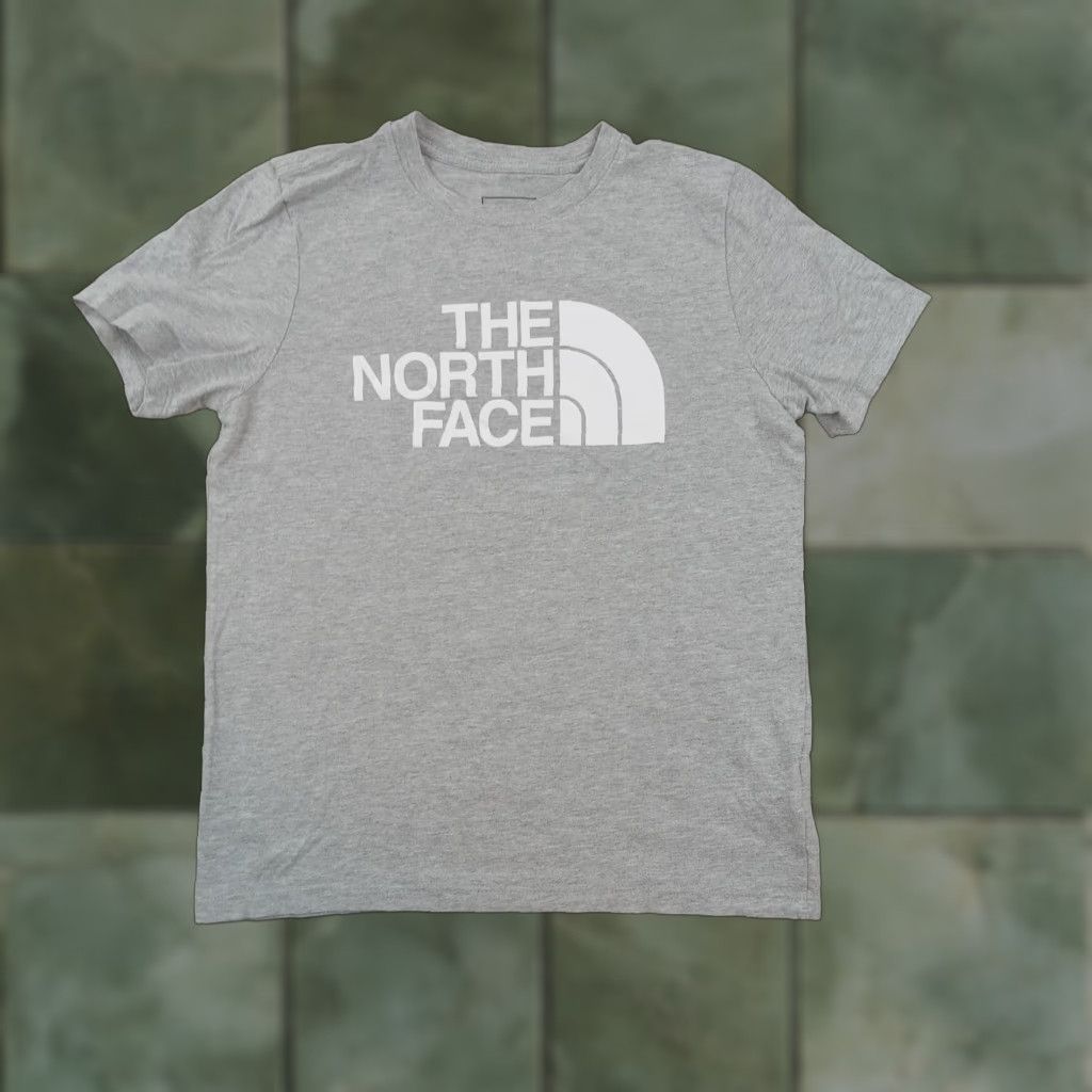 The North Face The North Face Short Sleeve Shirt Womens Small Gray Crew Neck Logo Size S / US 4 / IT 40 - 1 Thumbnail