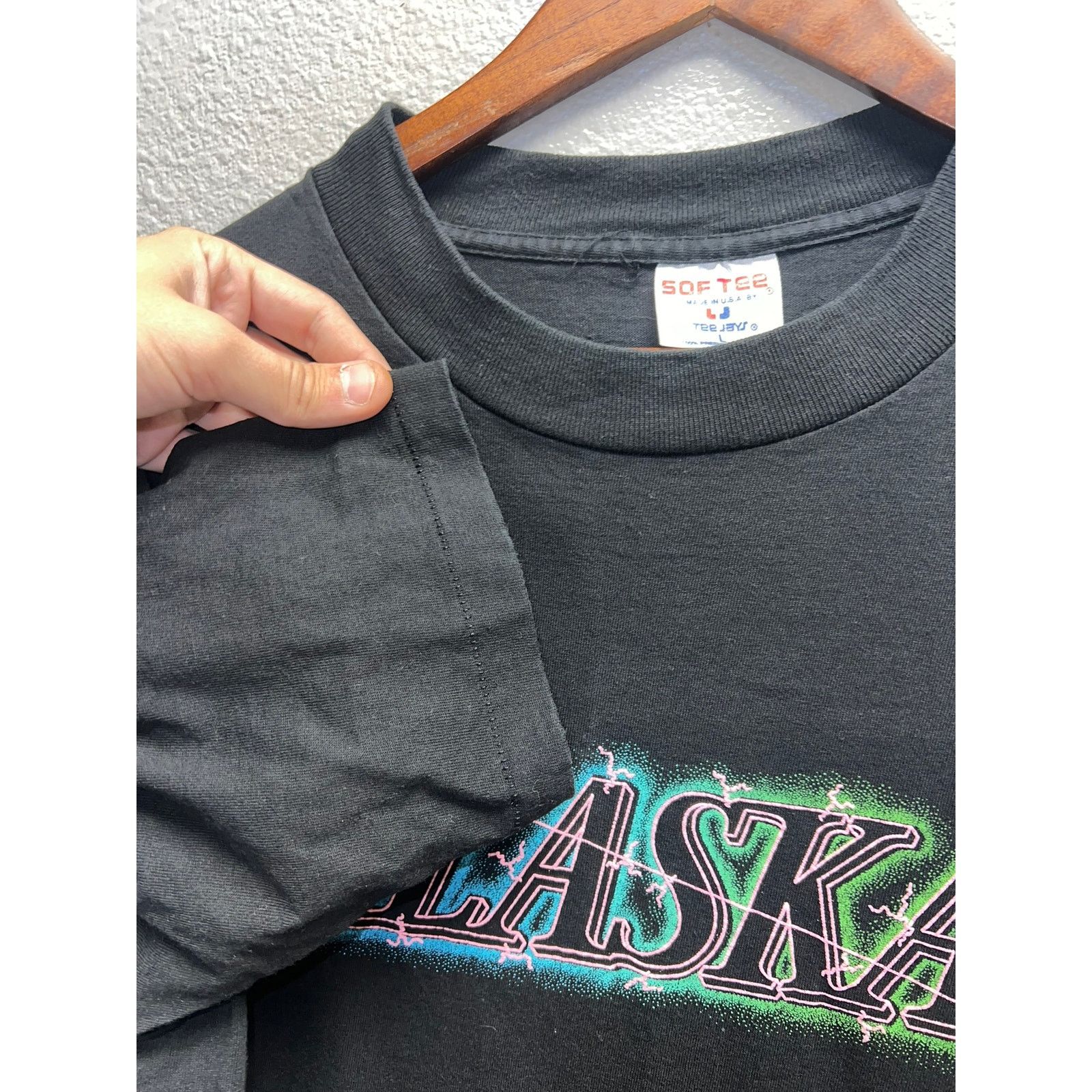 Vintage Vintage Alaska Shirt State Tee Sof Tee Jays Tee 90s VTG L Size US L / EU 52-54 / 3 - 5 Thumbnail