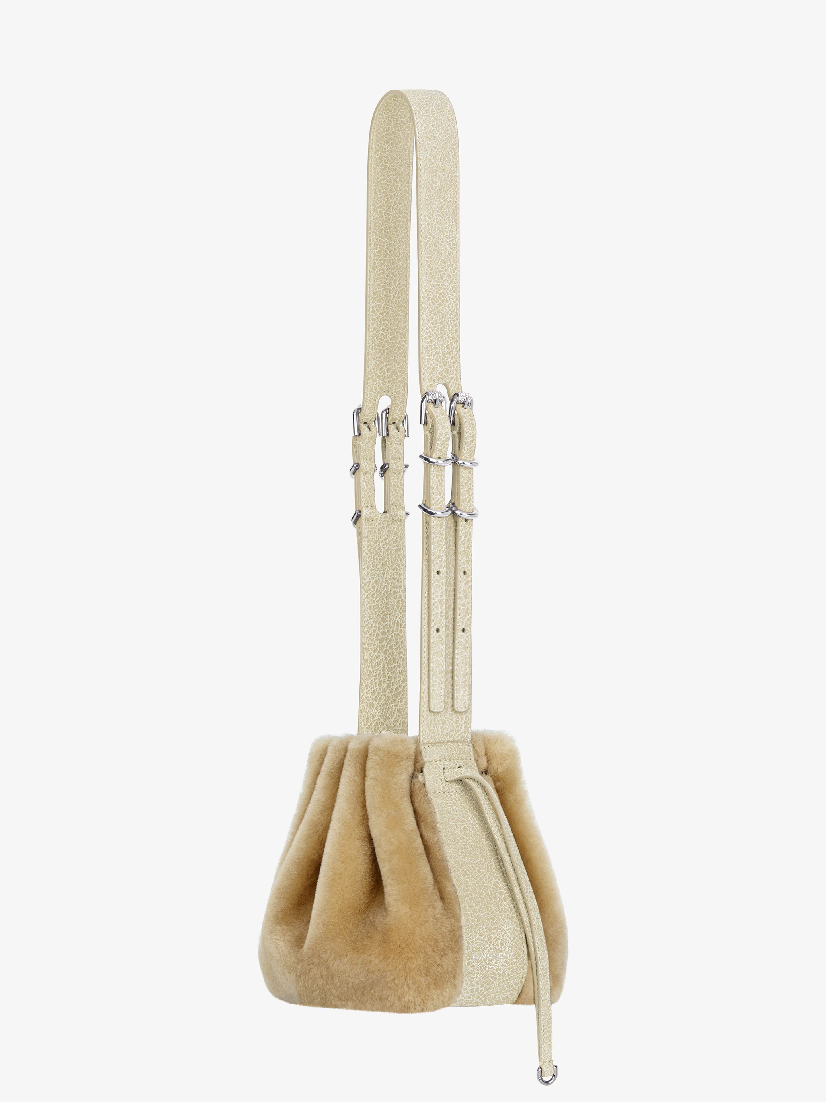 o1w1db10126 Size: One Size / Bag in Beige
