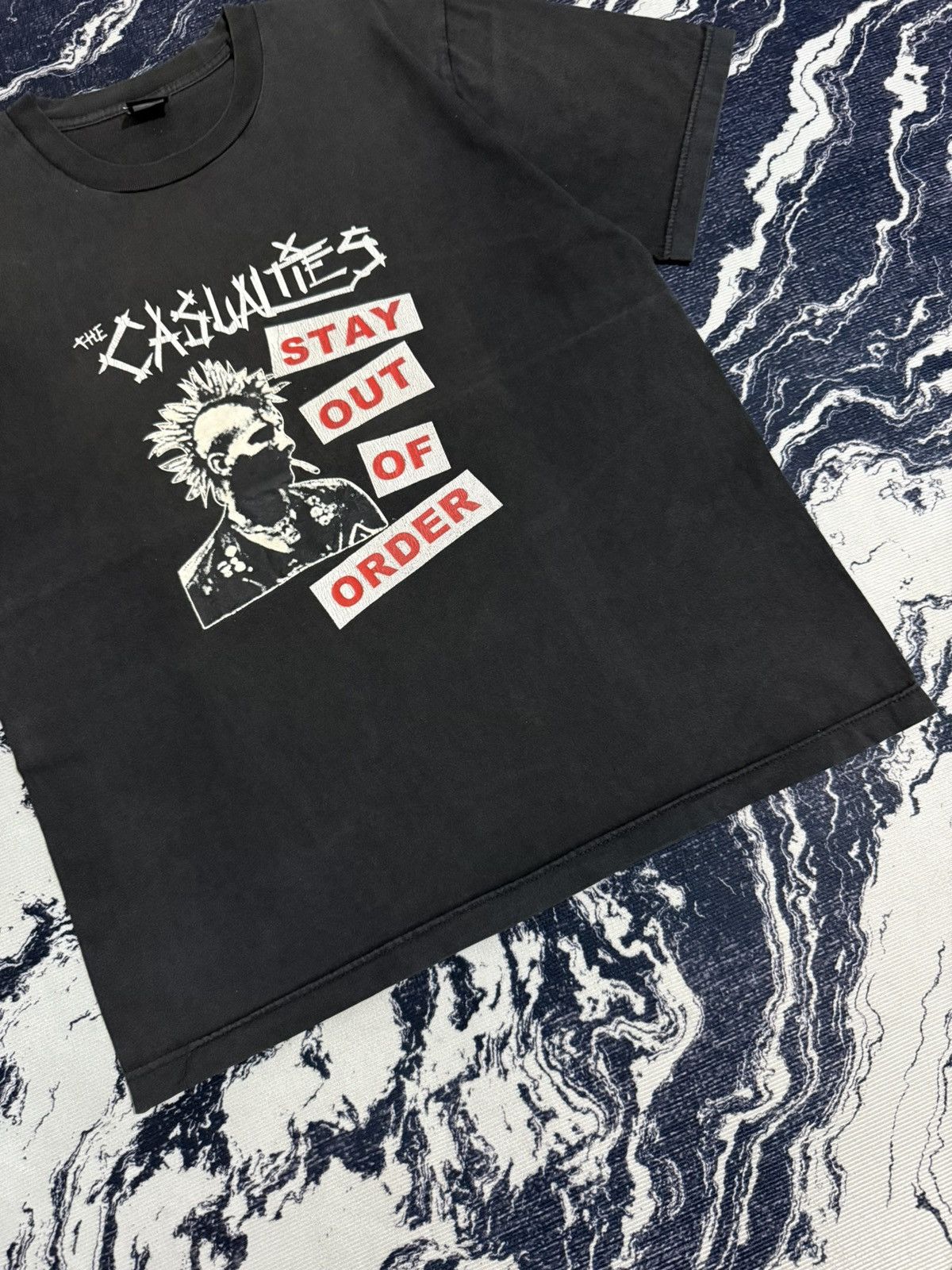 Band Tees Vintage sun faded the casualties, stay out of order t shirt Size US M / EU 48-50 / 2 - 3 Thumbnail