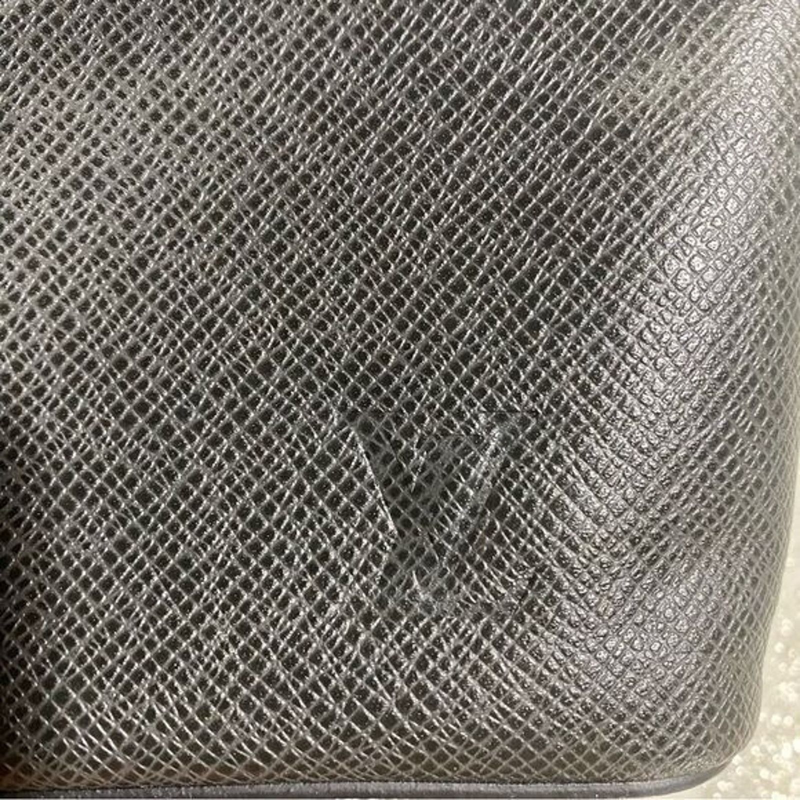 Louis Vuitton Louis Vuitton Taiga Messenger Bag Anton Ardoise Leather Luxe Size ONE SIZE - 11 Thumbnail
