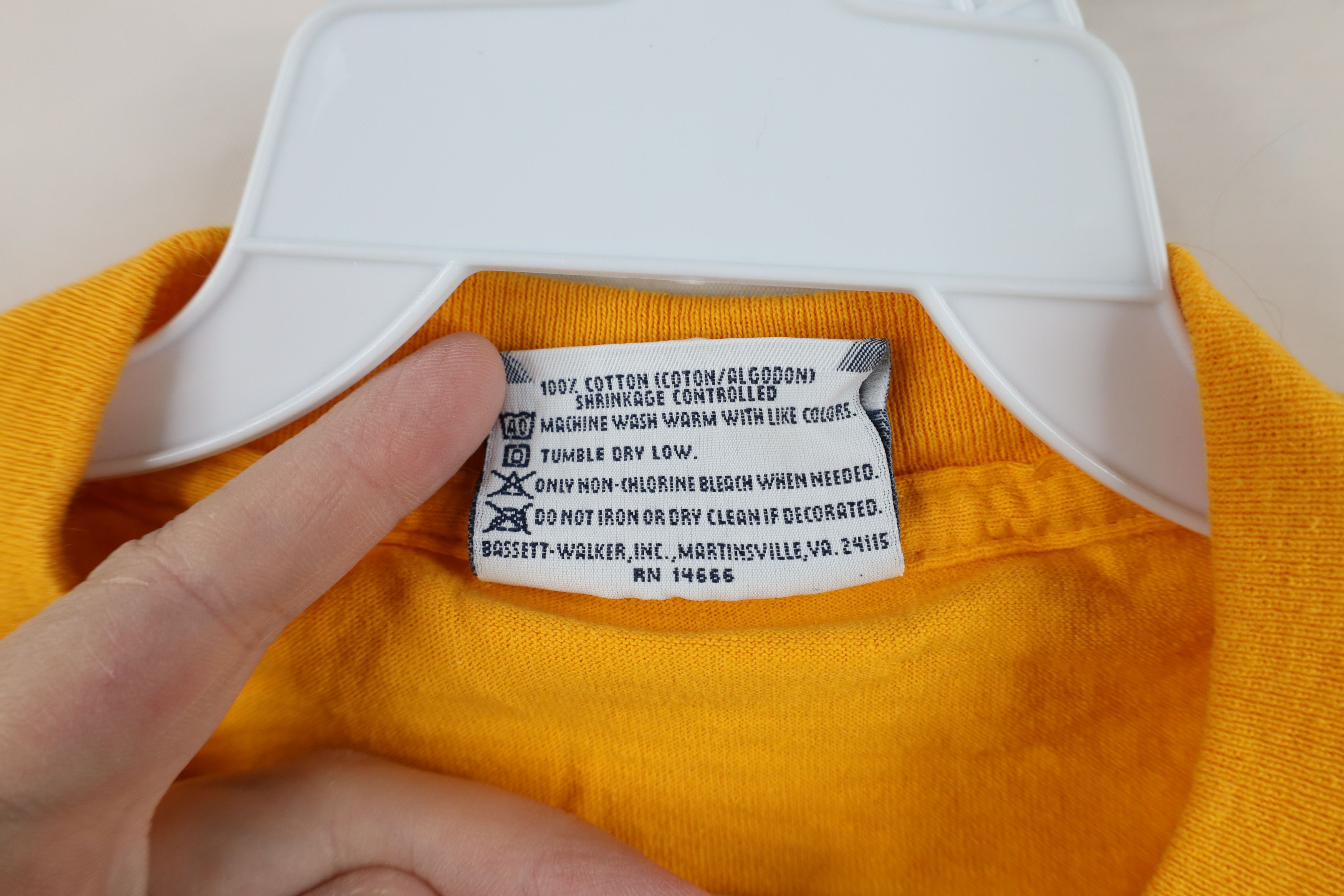 Vintage Vintage 90s Boise Marketing Services T-Shirt Yellow USA Size US L / EU 52-54 / 3 - 8 Thumbnail