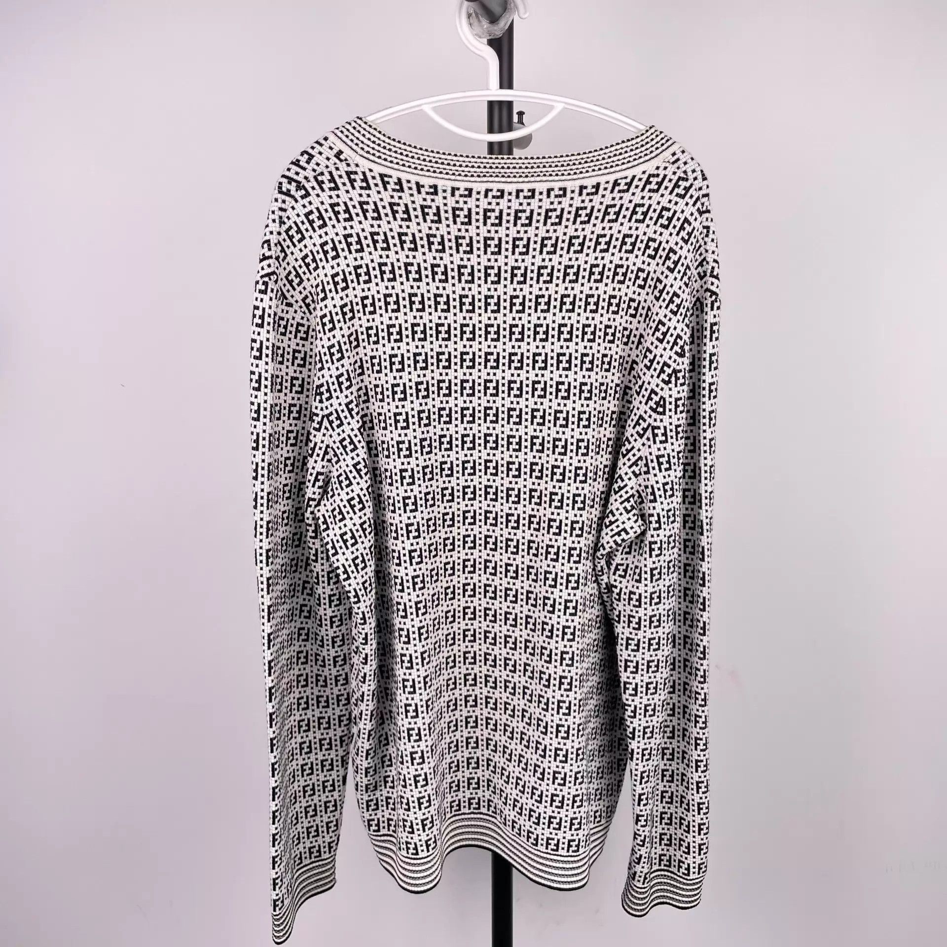 Fendi FENDI FF Print Crewneck LS Knit Sweater 52 IT Size US L / EU 52-54 / 3 - 2 Thumbnail