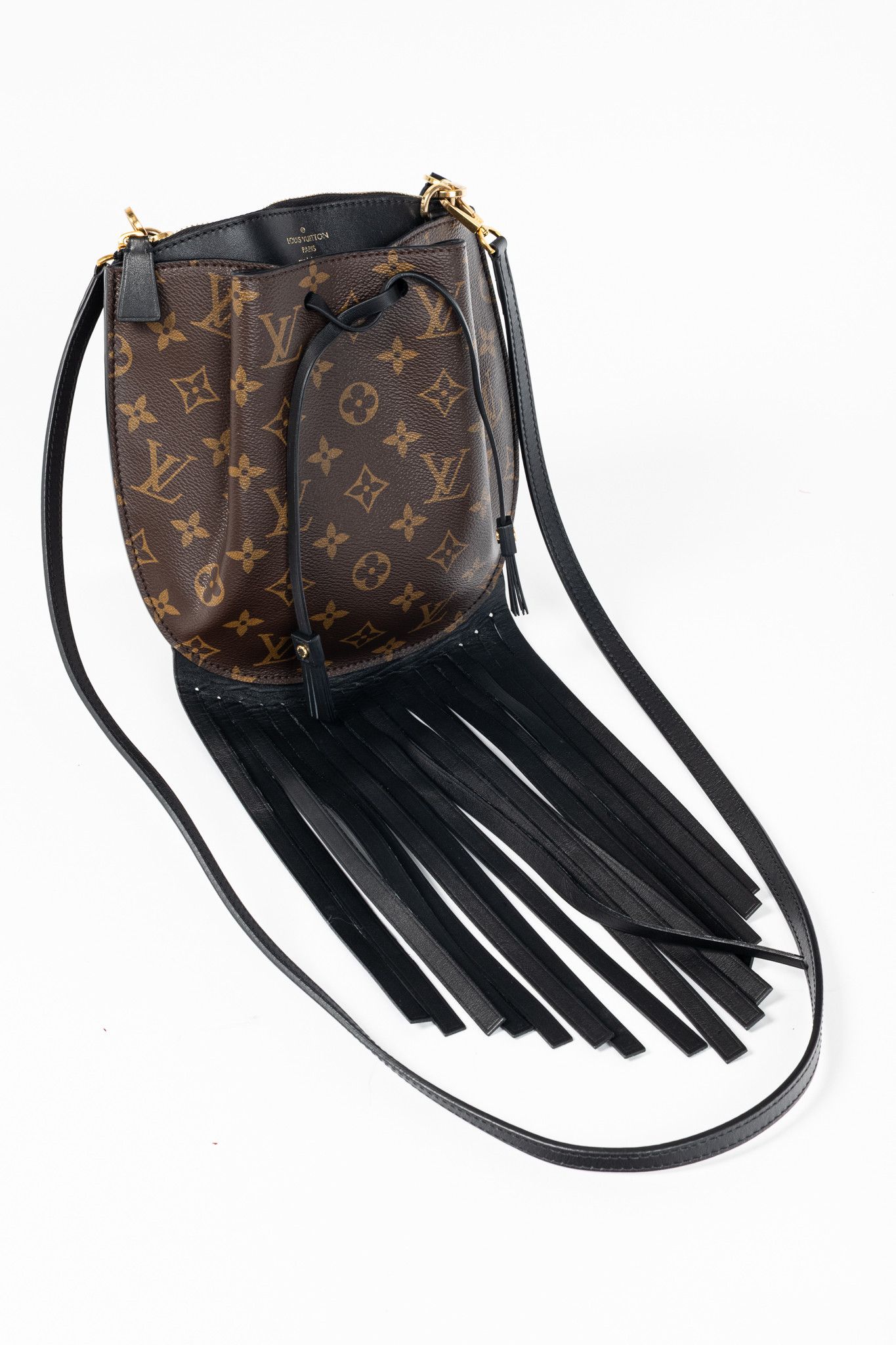 Louis Vuitton Louis Vuitton Cruise 2017 Fringed Noe Monogram Canvas Bag Size ONE SIZE - 5 Thumbnail