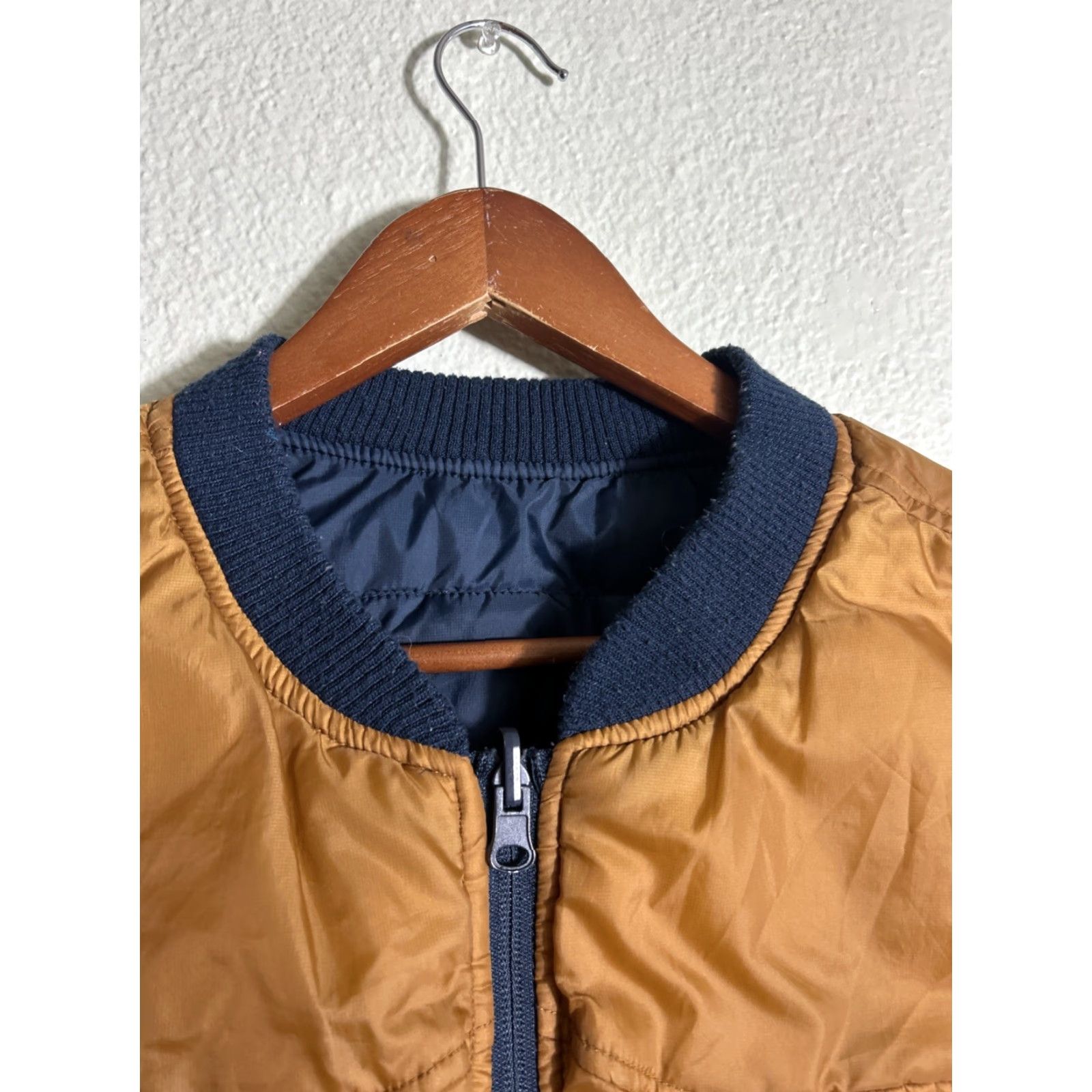 Vintage CPO Provisions Women’s Large Reversible Puffer Vest Blue Tan Polyester Vest Womens L Reversible Puffer Coat Style Size L / US 10 / IT 46 - 4 Thumbnail