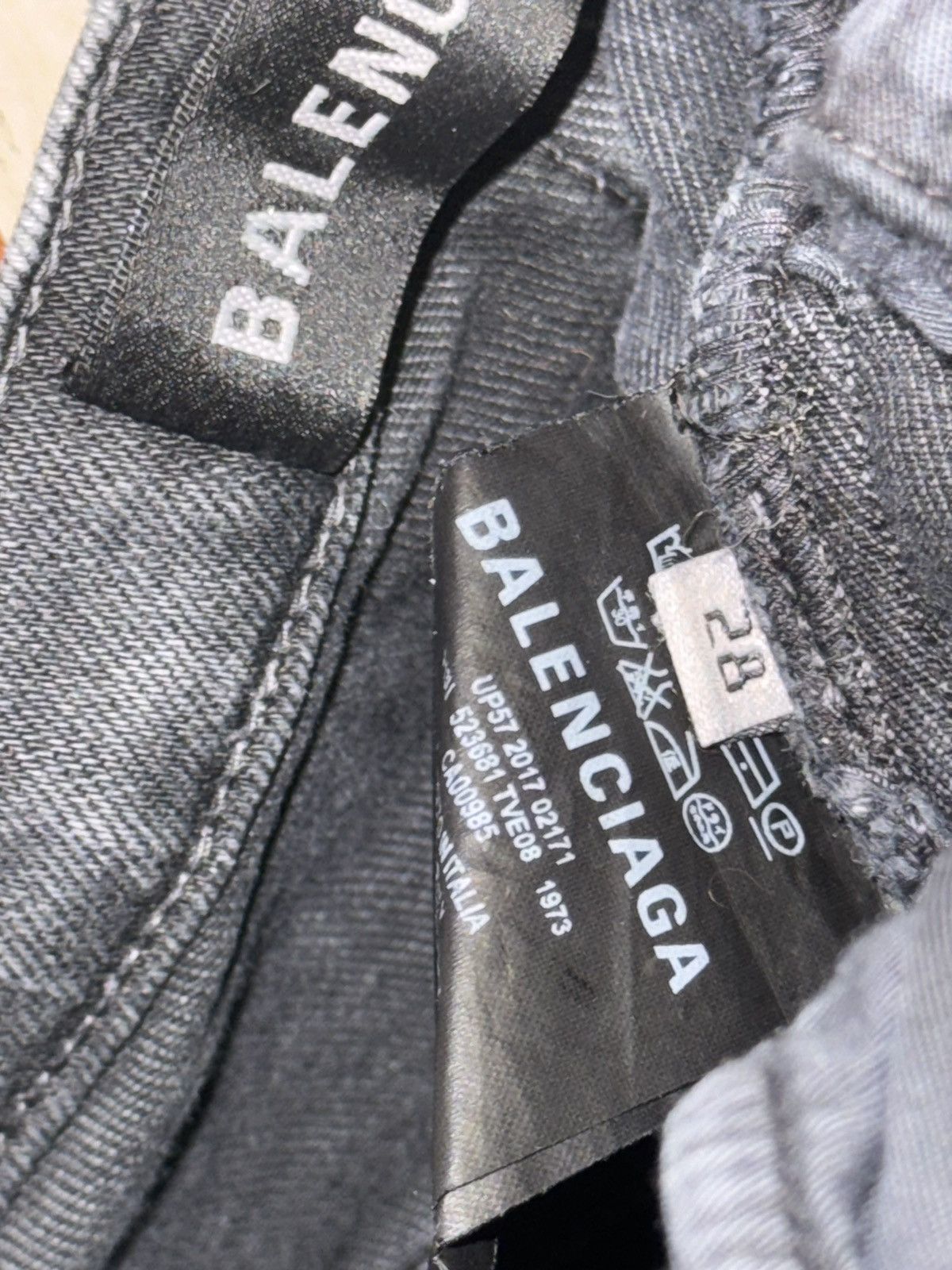 Balenciaga Demna Balenciaga fadded grey skinny denim pants 28 men Size US 28 / EU 44 - 4 Thumbnail
