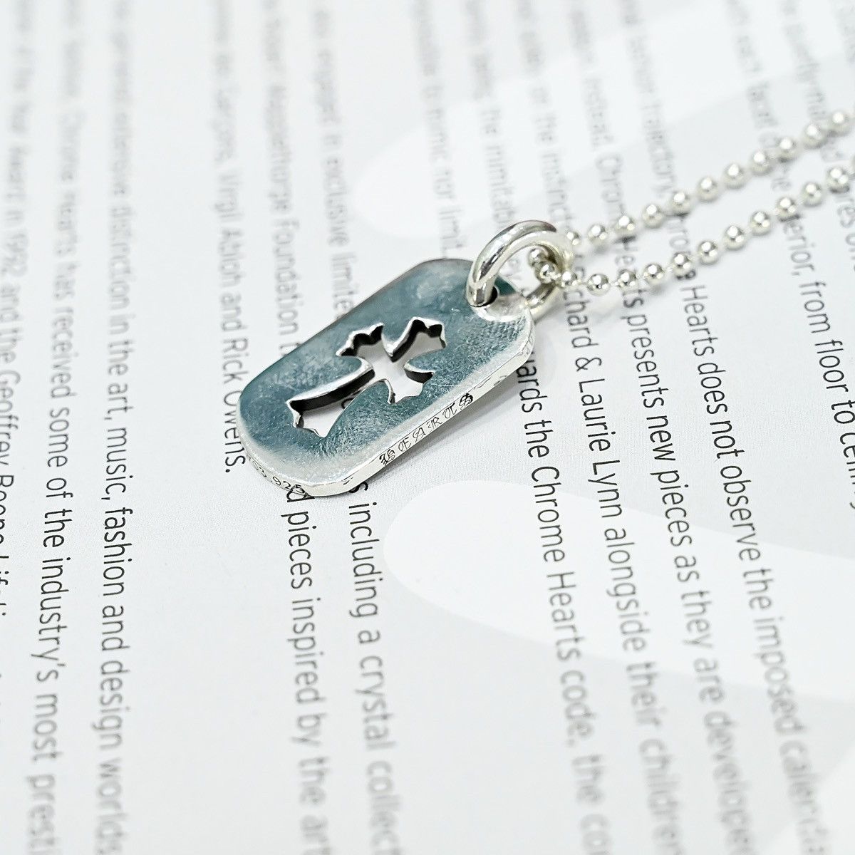 CHROME HEARTS DOG SML CROSS SILVER NECKLACE