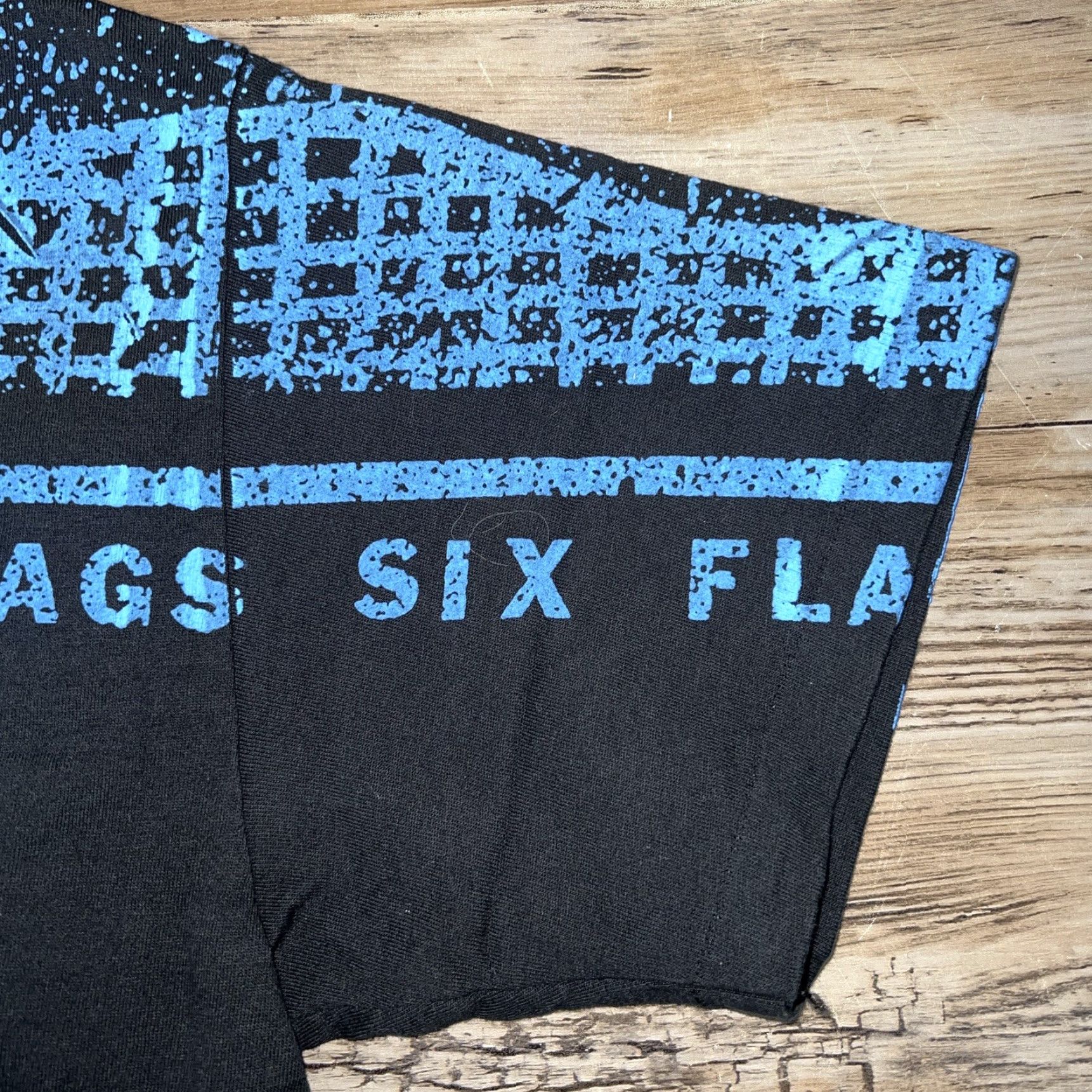 Vintage VTG SIX FLAGS THRILL SEEKERS STITCH FLAG T-Shirt Mens Size L Black User: VTG SIX FLAGS THRILL SEEKERS STITCH FLAG T-Shirt Mens Size L Black Size US L / EU 52-54 / 3 - 2 Thumbnail