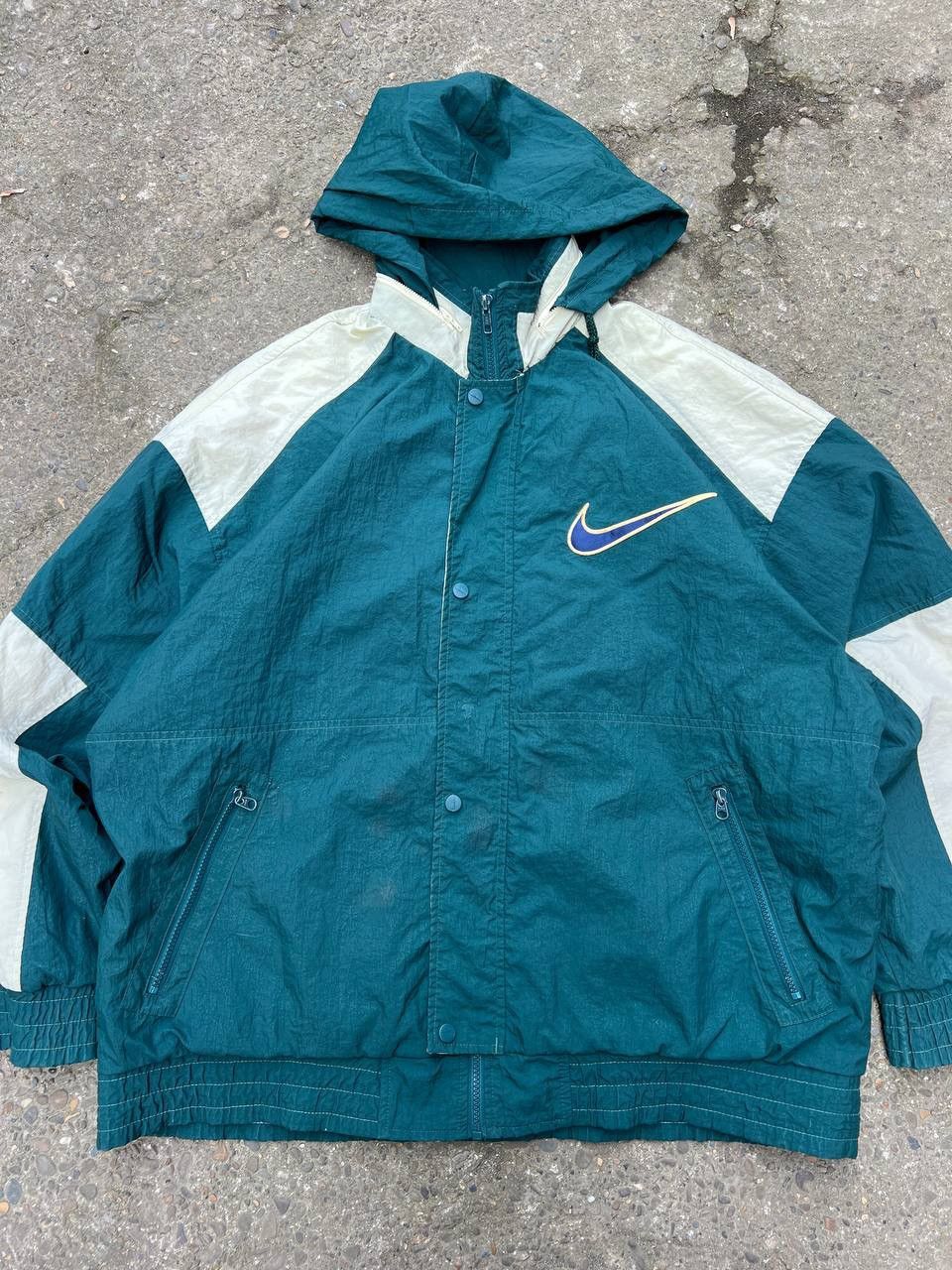 Other Nike 90s big swoosh nylon vintage jacket Size US L / EU 52-54 / 3 - 7 Thumbnail