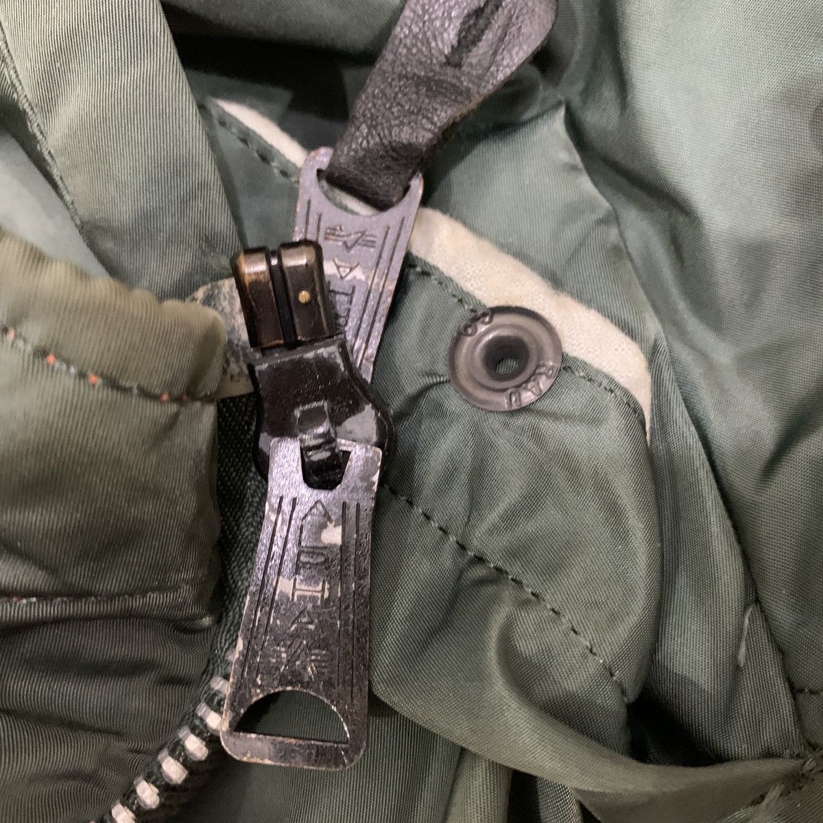 Alpha Industries Vintage USAF MA 1 Reversible Flight Bomber Jacket Size US M / EU 48-50 / 2 - 8 Thumbnail