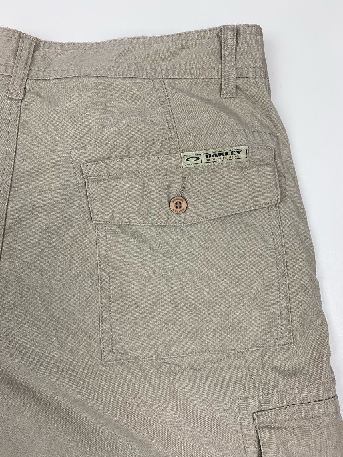 Oakley 2000’s Vintage Oakley Tactical Field Gear Khaki Cargo Shorts Size US 34 / EU 50 - 8 Thumbnail