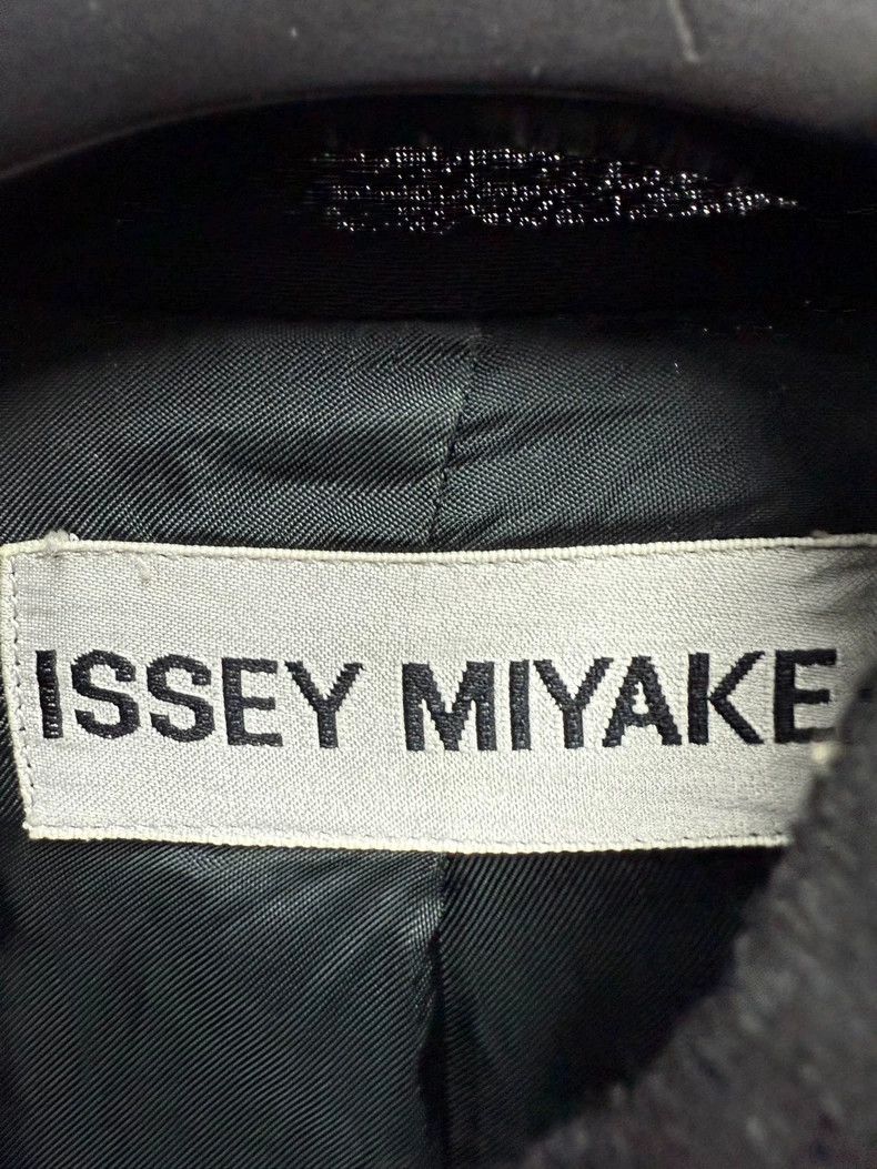 Issey Miyake Issey miyake Jackets with diagonal placket and stand-up col Size US M / EU 48-50 / 2 - 7 Thumbnail