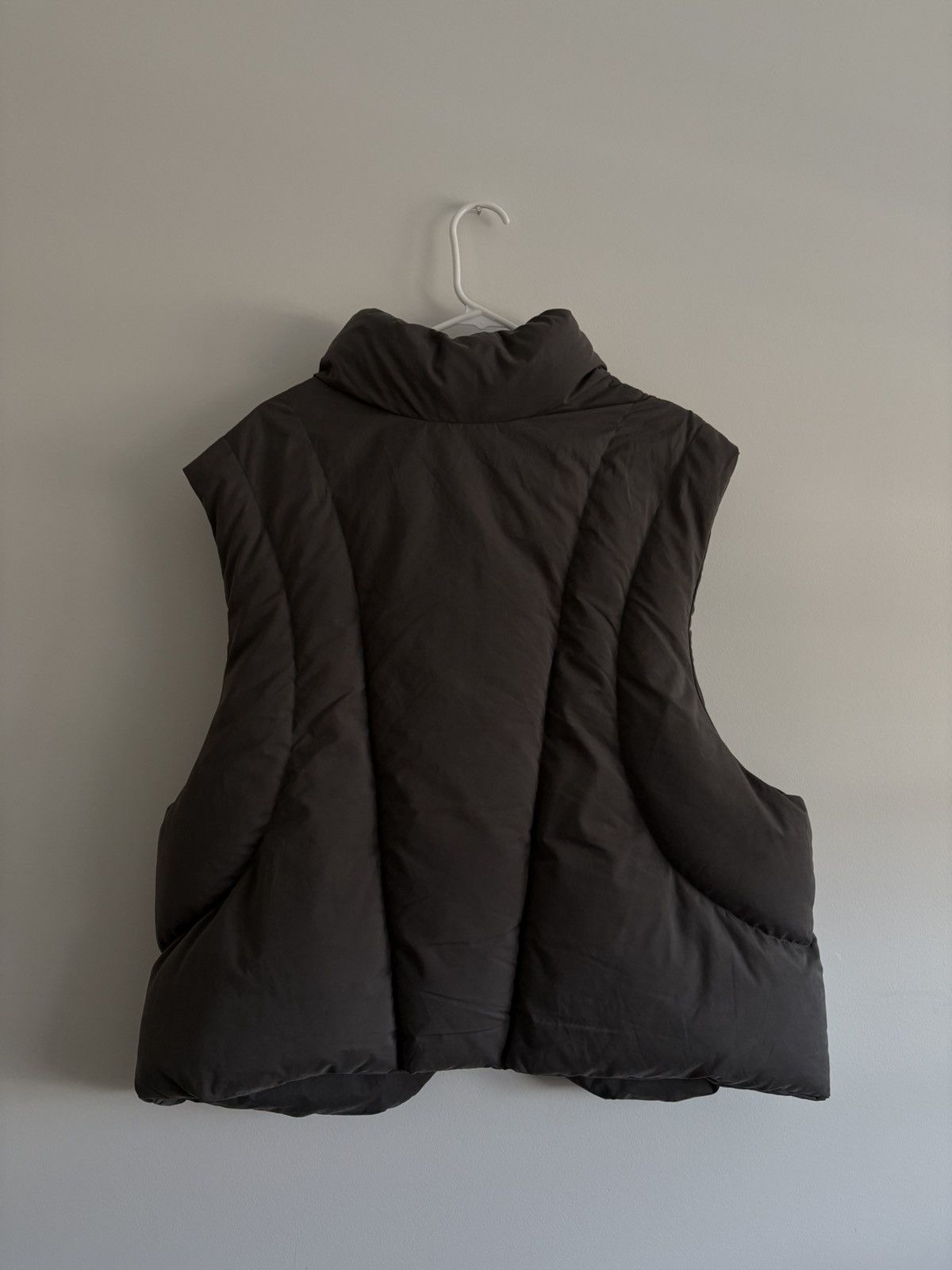 Hyein Seo HYEIN SEO SSENSE Exclusive Gray Padded Vest Size US L / EU 52-54 / 3 - 3 Thumbnail