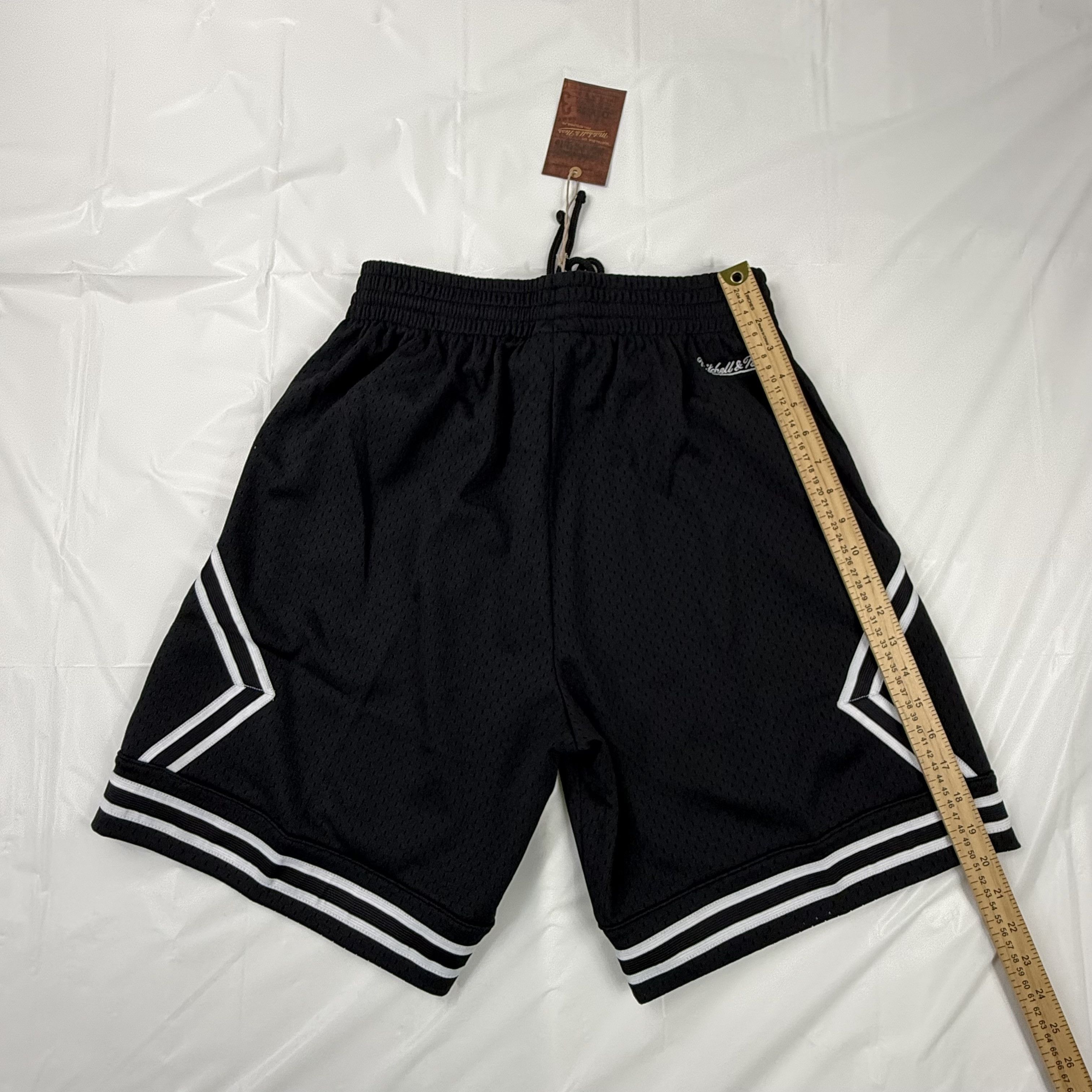 Mitchell & Ness Mitchell & Ness Mens Branded Diamond Mesh Shorts Medium Size US 32 / EU 48 - 4 Thumbnail