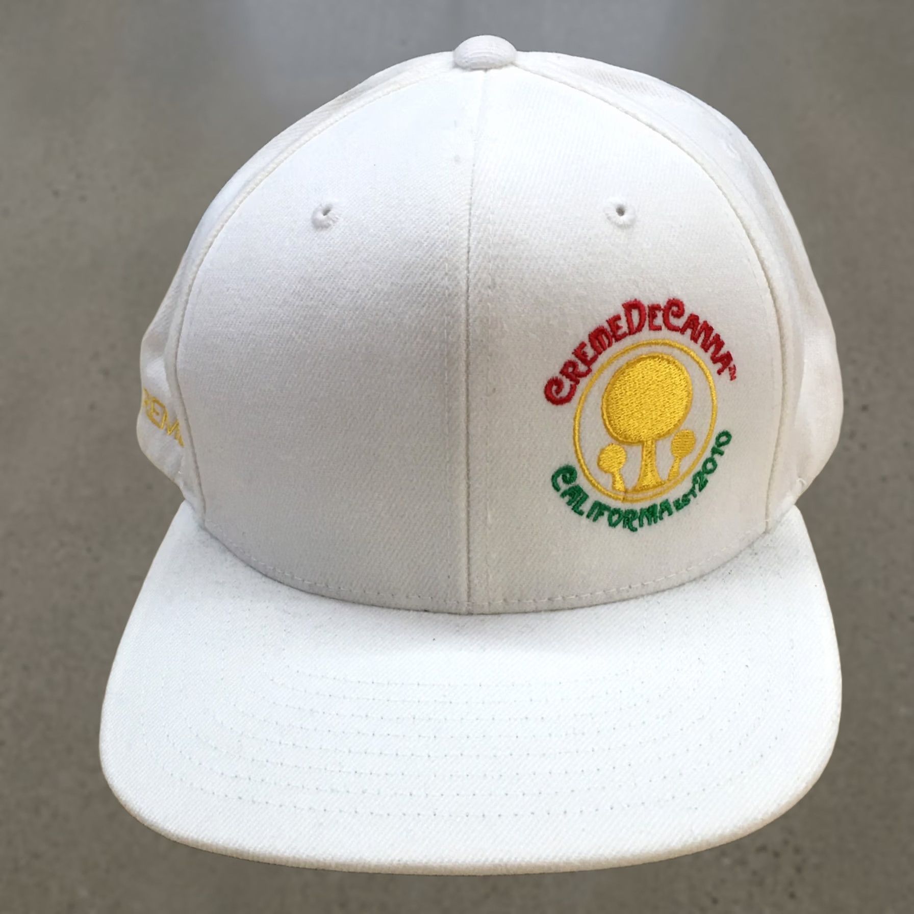 Vintage Yupoong Snapback Mens One Size White Creme De Canna California est 2010 Cap Hat Shipped Quickly Size ONE SIZE - 1 Thumbnail
