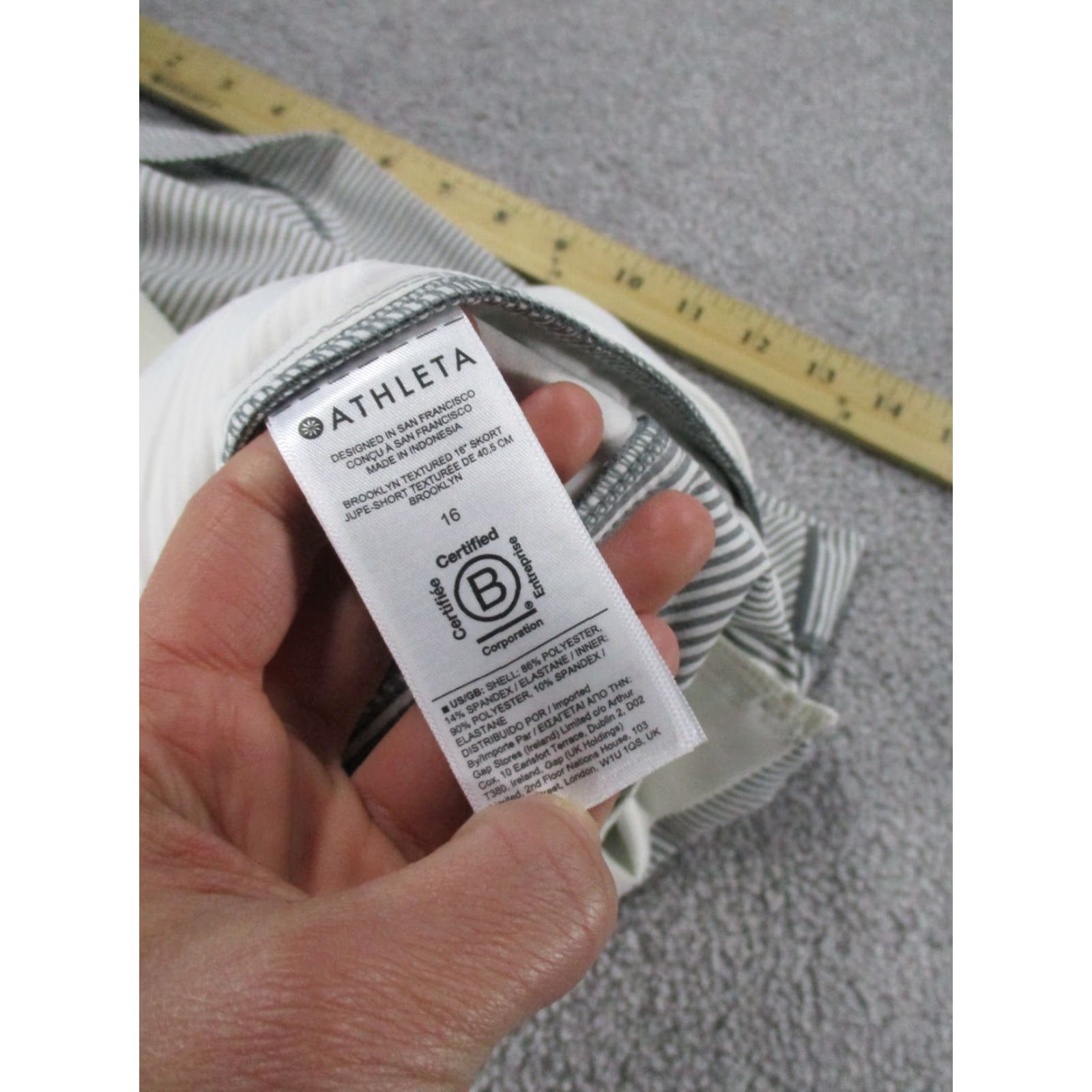 Athleta Athleta Skort Womens 16 Gray White Stripes - Textured Athletic 16" Brooklyn - 16" - Regular Size 16 Size ONE SIZE - 7 Thumbnail