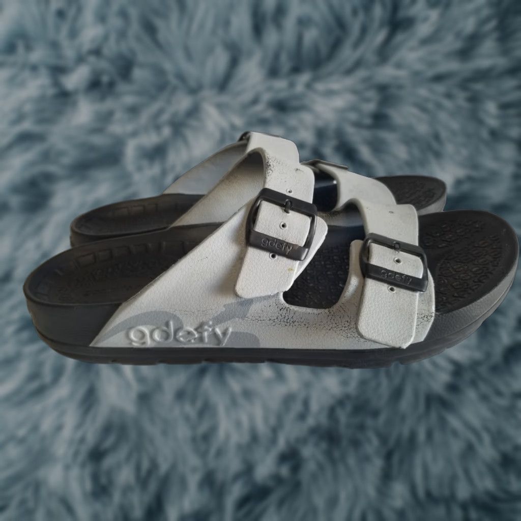 Vintage Gdefy Gravity Defyer Men's Verso Cloud Size 12 Slides Flip Flop Sandal Size ONE SIZE - 1 Thumbnail