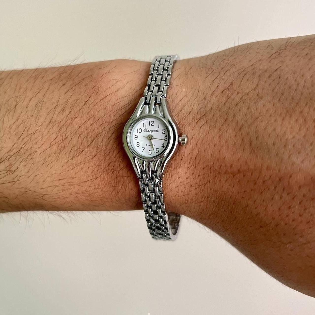 Vintage silver slim classy round stainless steel quartz watch Size ONE SIZE - 3 Thumbnail