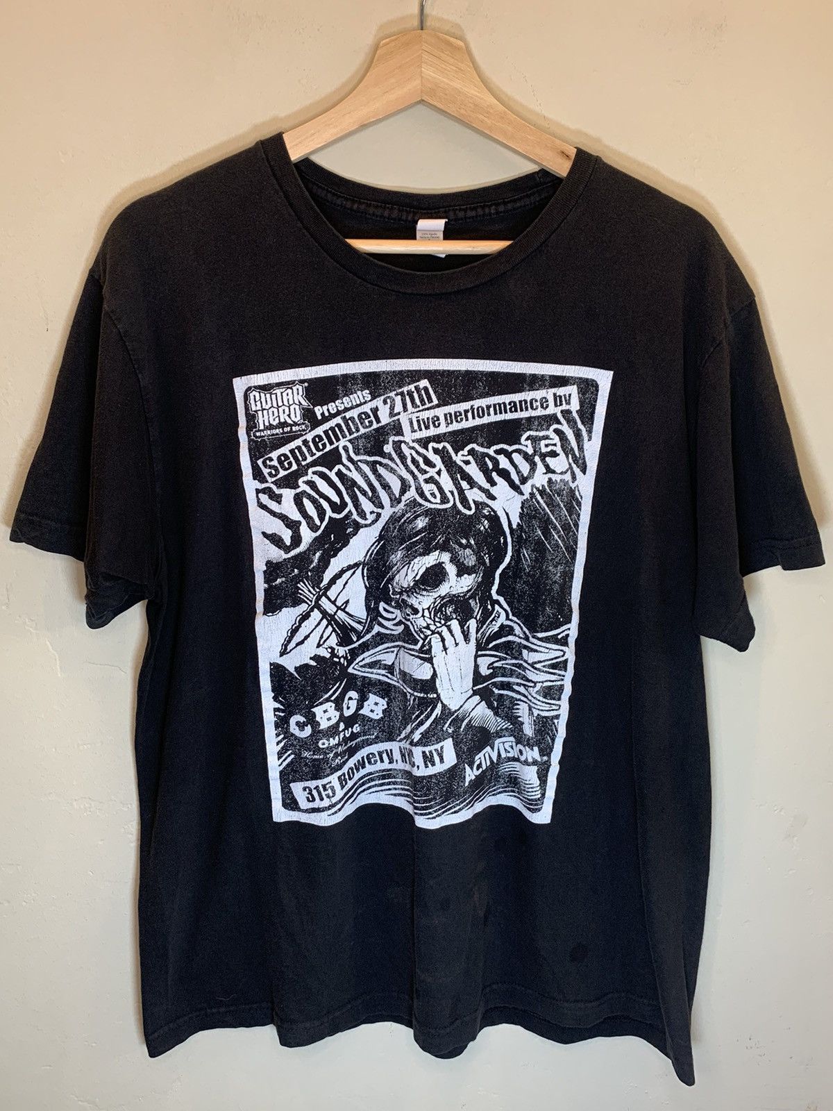 Band Tees *RARE* Soundgarden CBGB & OMFUG Guitar Hero Concert T-Shirt Size US L / EU 52-54 / 3 - 1 Thumbnail