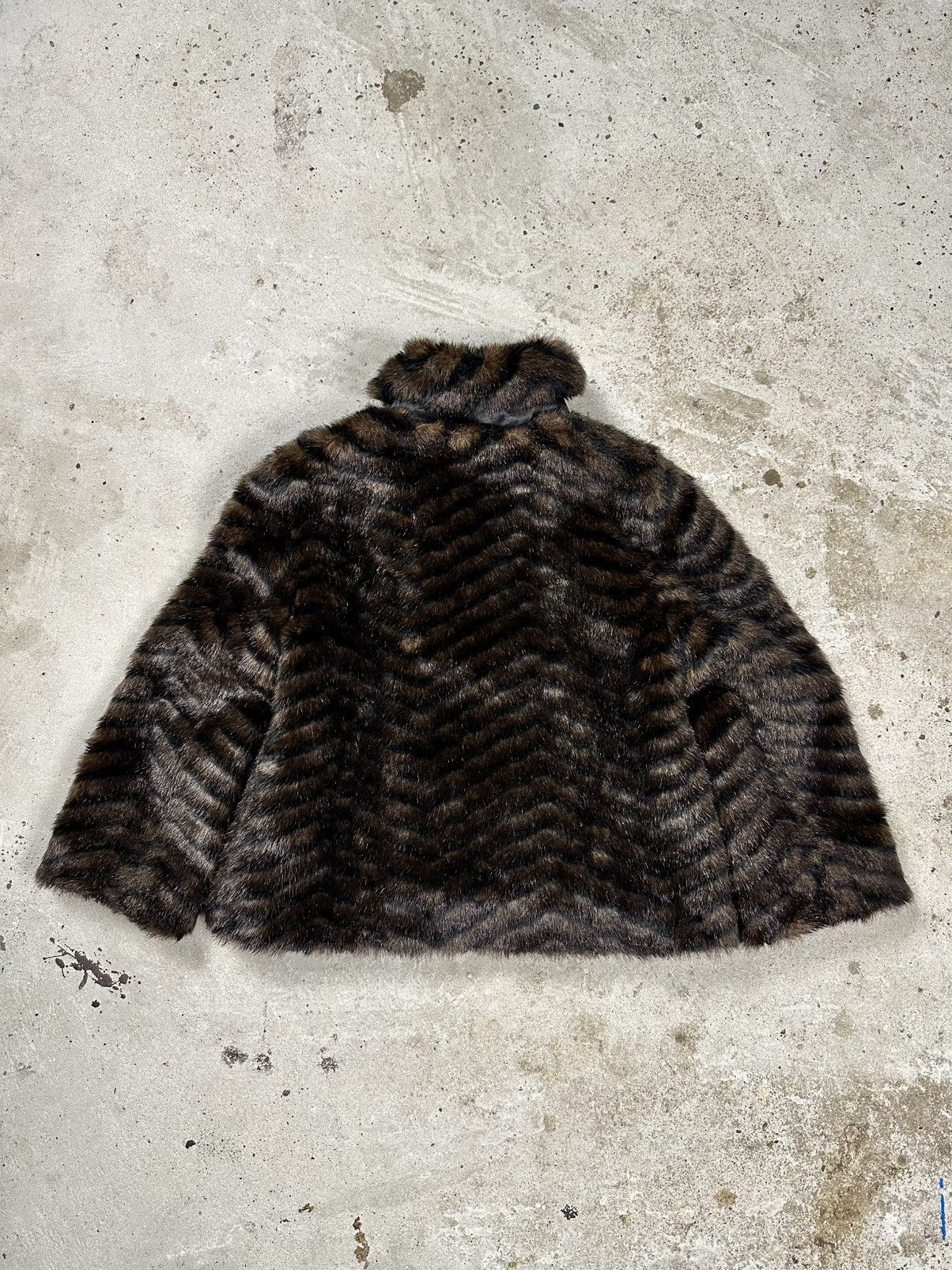 If Six Was Nine × Japanese Brand × Le Grande Bleu (L.G.B.) Vintage Y2K Faux Fur Brown Jacket Japanese Style Size US XS / EU 42 / 0 - 2 Thumbnail