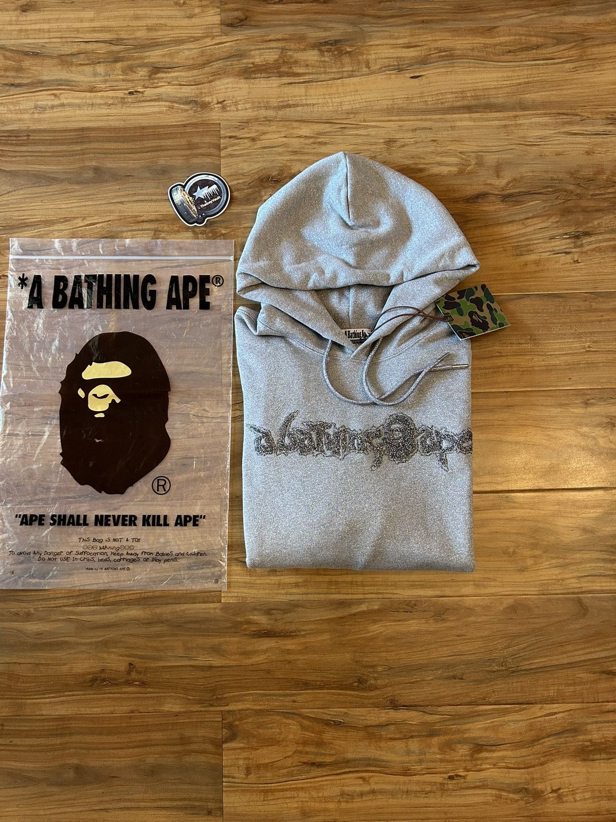 Bape NEW Bape Sparkles Graphic Logo Pullover Hoodie Size US S / EU 44-46 / 1 - 1 Thumbnail