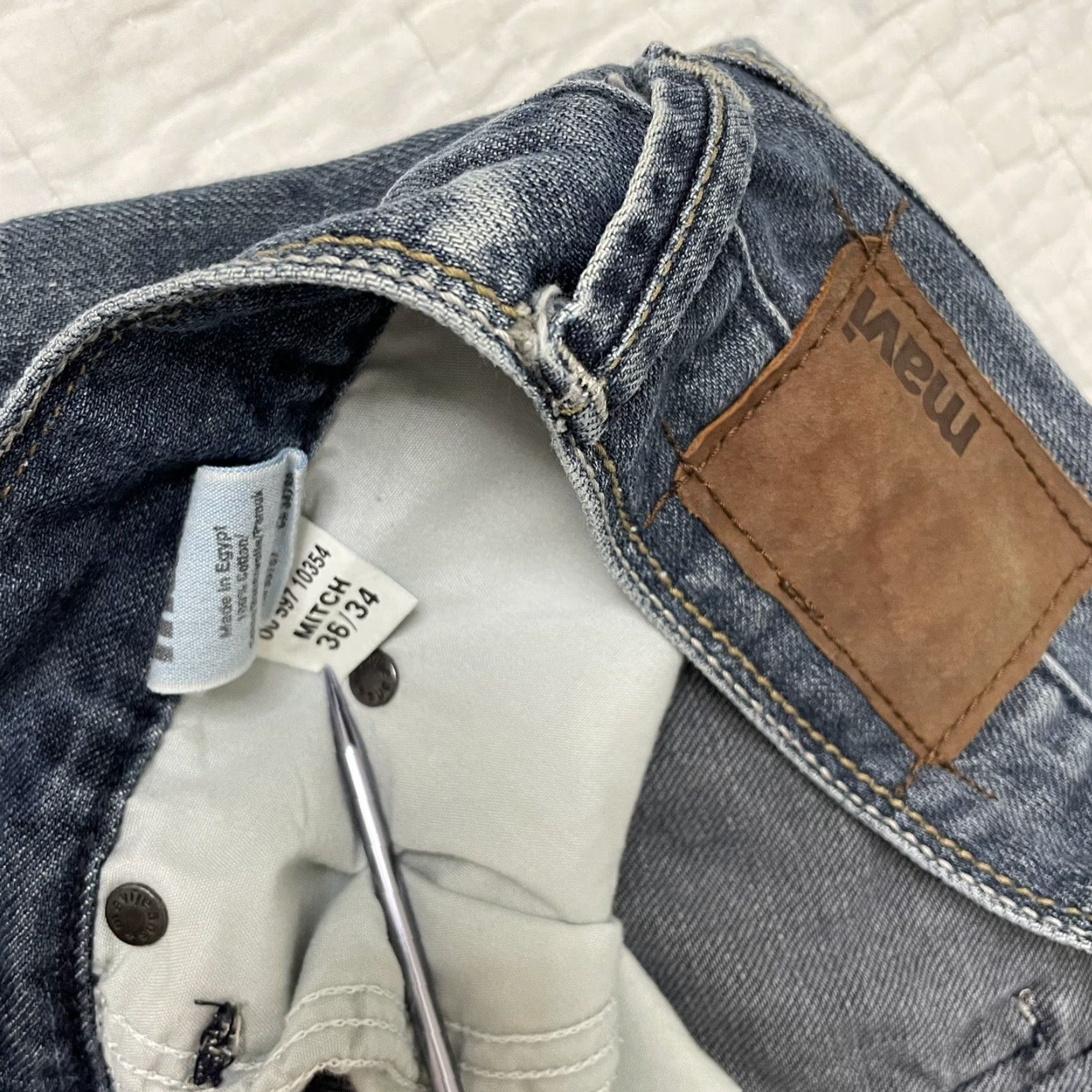 Vintage Mavi Jeans Mitch Jeans Men 36x34 Blue Boot Cut Zip Fly Made in Egypt Denim Distressed Regular 5-Pocket Mens Jeans Blue Cowboy Classic Vintage No Size US 36 / EU 52 - 7 Thumbnail