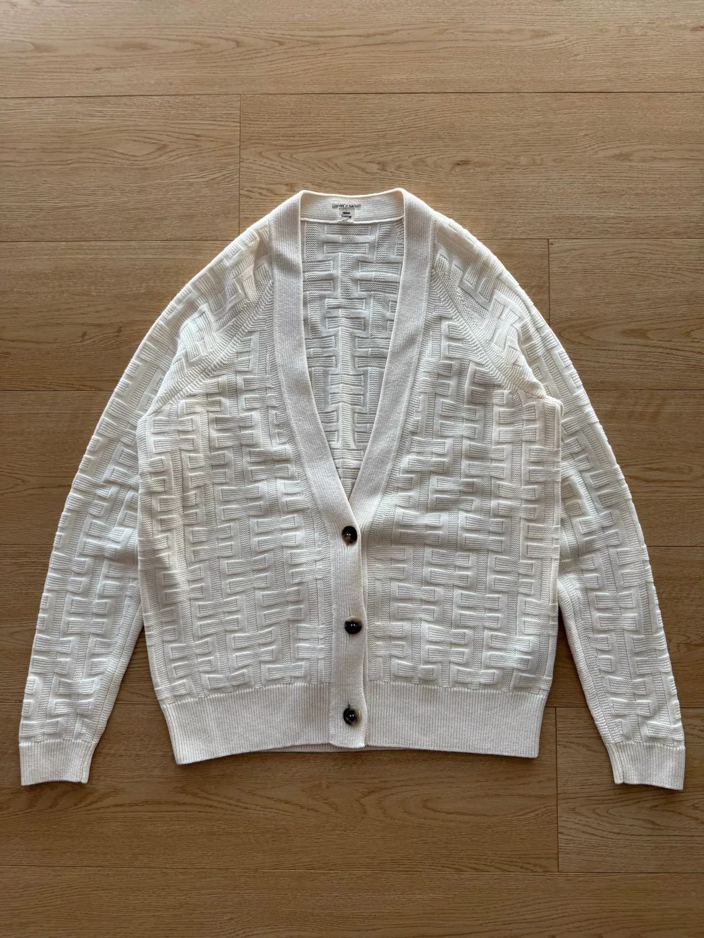 Hermes Hermes Beige Knit Cardigan Size US S / EU 44-46 / 1 - 1 Thumbnail