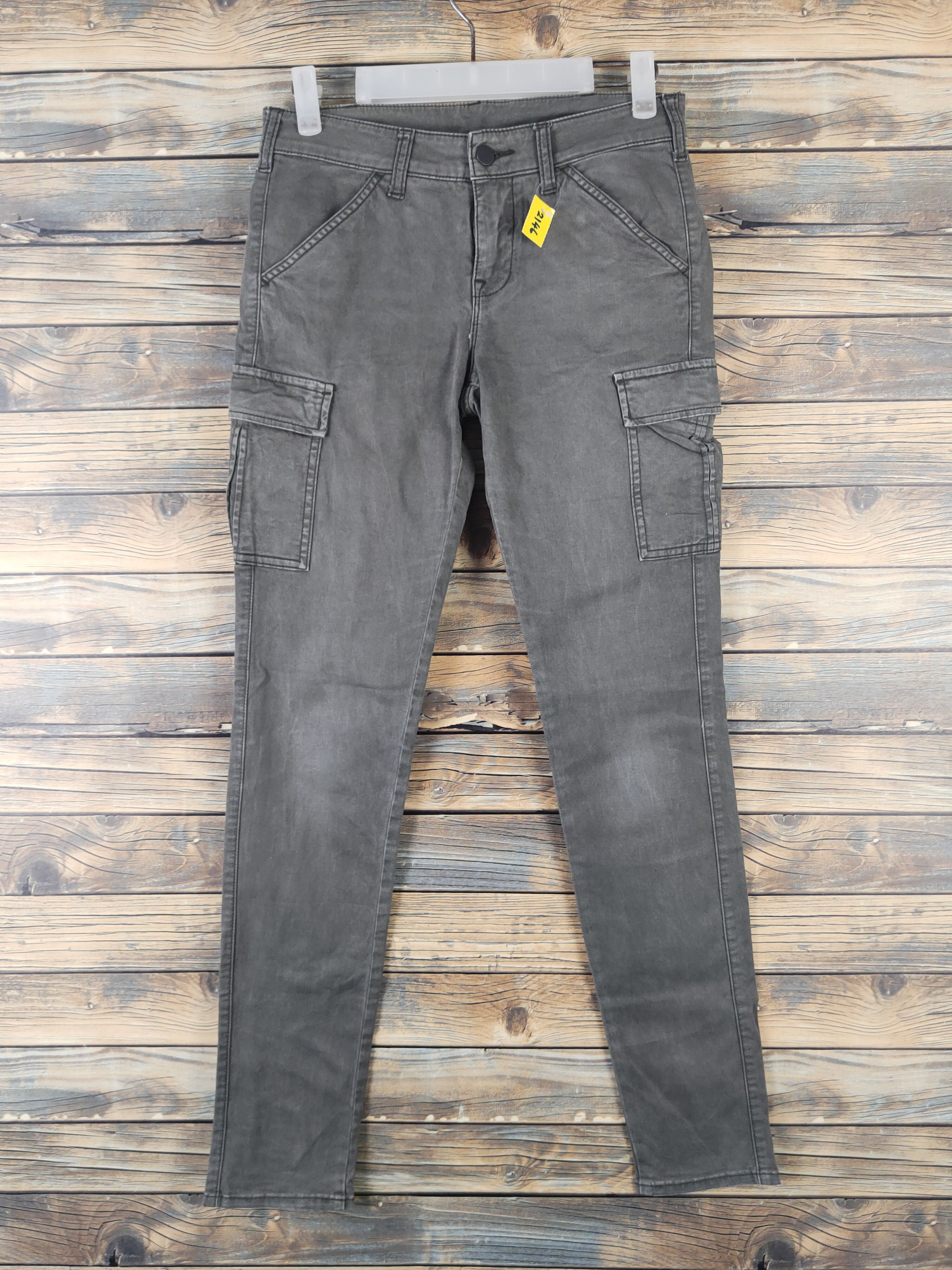 Japanese Brand DL Uniqlo Dark Olive Multipocket Cargo Pants #2146 Size 27" / US 4 / IT 40 - 1 Thumbnail