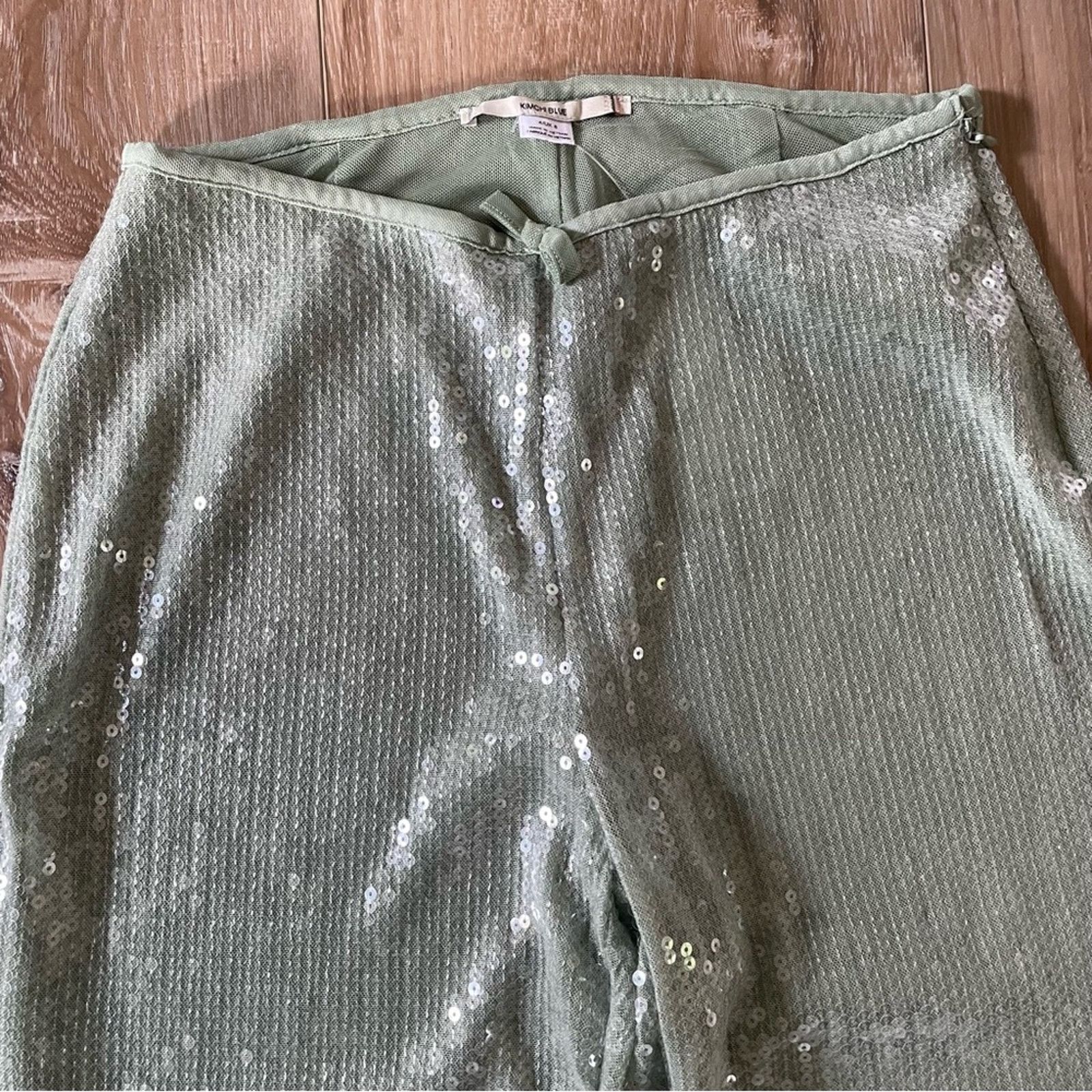 Urban Outfitters Urban Outfitters Kimchi Blue Lily Sequin Flare Pant 4 Size 27" / US 4 / IT 40 - 3 Thumbnail