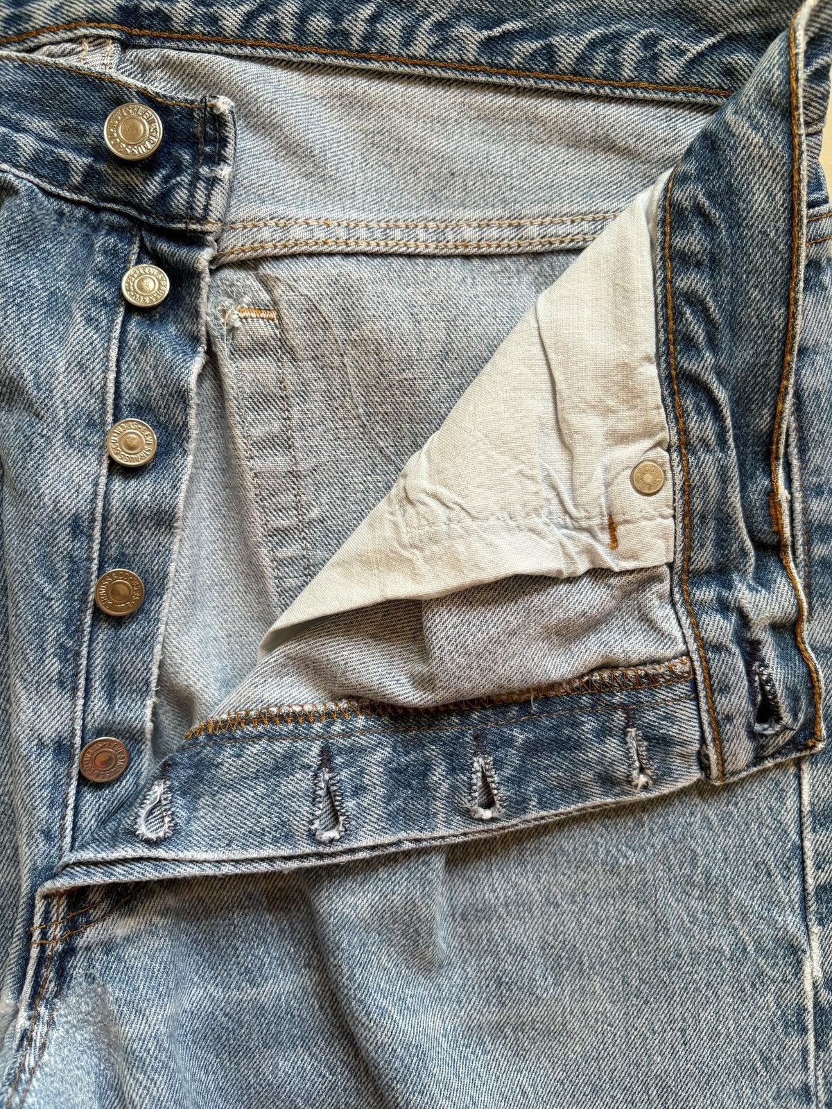 LVC × Levi's × Levi's Vintage Clothing Vintage 90s Levis Blue Wash Distressed Ripped Loose Jeans Size US 33 - 3 Thumbnail
