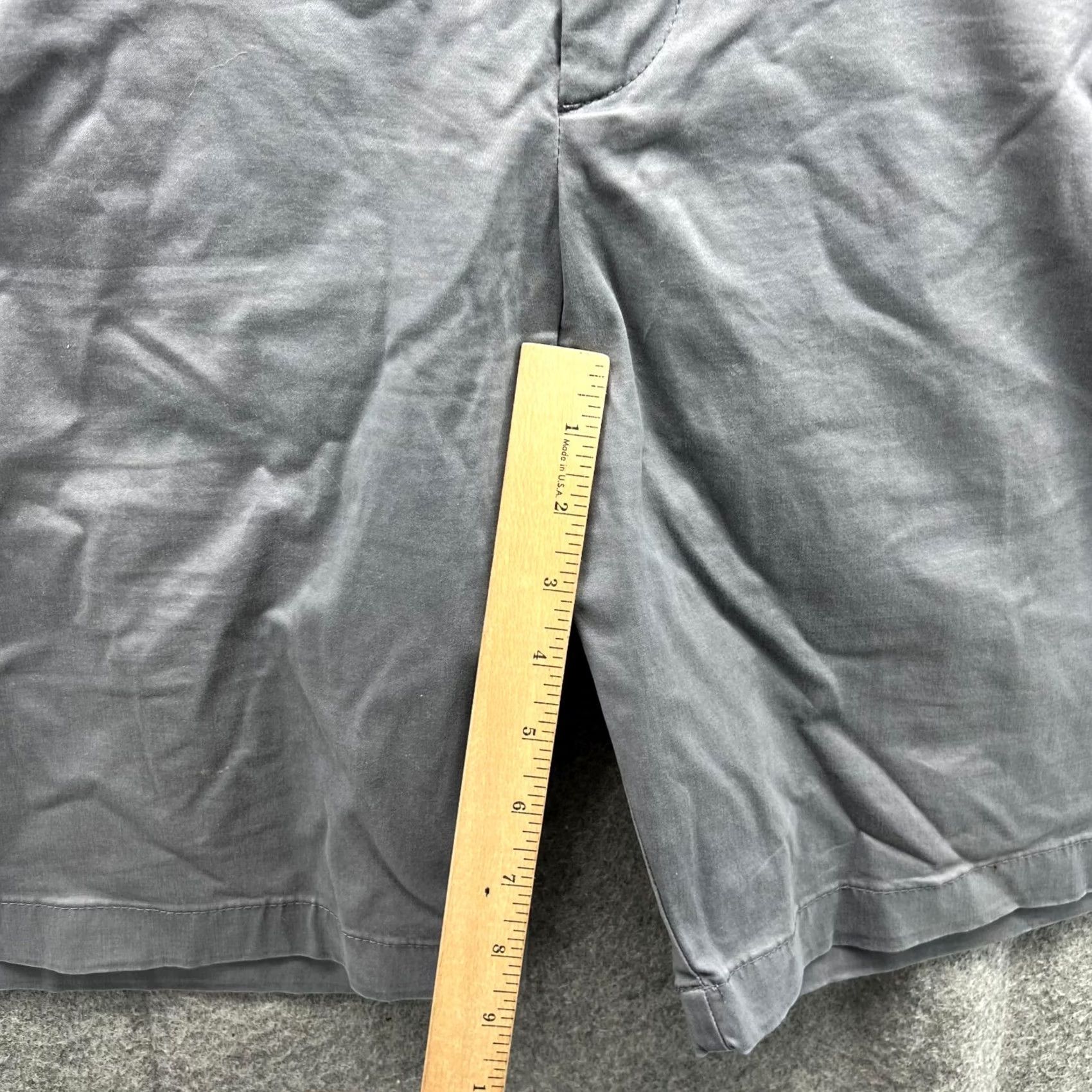Tommy Bahama Tommy Bahama Shorts Men 33 Gray Chino Flat Front Casual Cotton Outdoors Vintage No -> Size US 33 - 6 Thumbnail