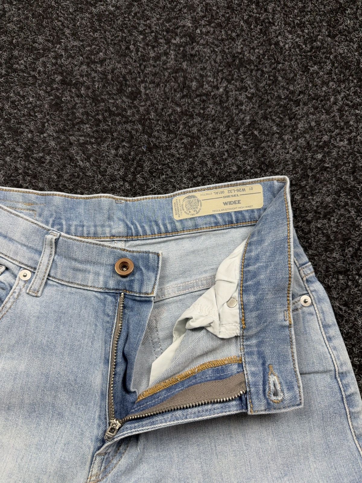 Diesel Luxury 00s Diesel Industry Widee Light Wash Y2K Denim Jeans Size 26" / US 2 / IT 38 - 9 Thumbnail