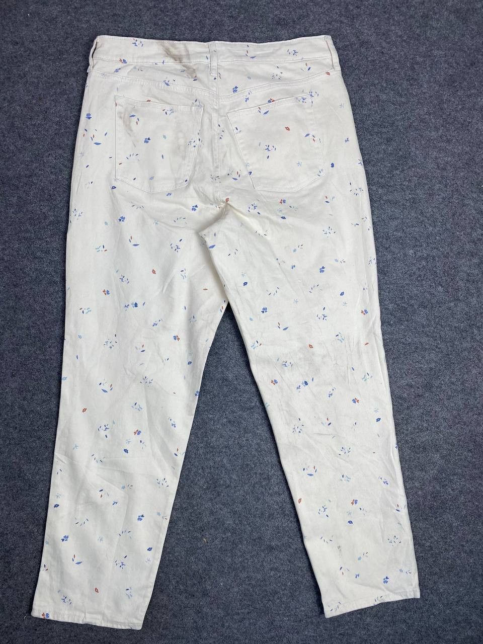 image of Avant Garde Vintage s 90's Straight All Over Print Denim in White, Men's (Size 35)