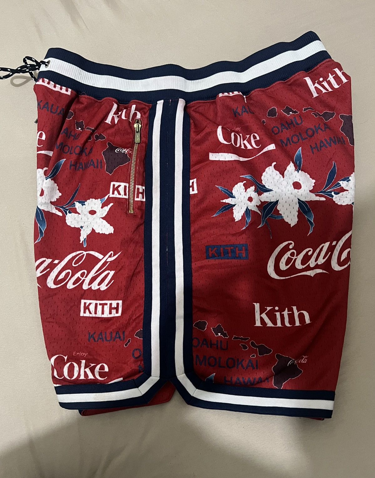 Coca Cola × Kith KITH x Coca cola x Mitchell & Ness red Size US 34 / EU 50 - 3 Thumbnail