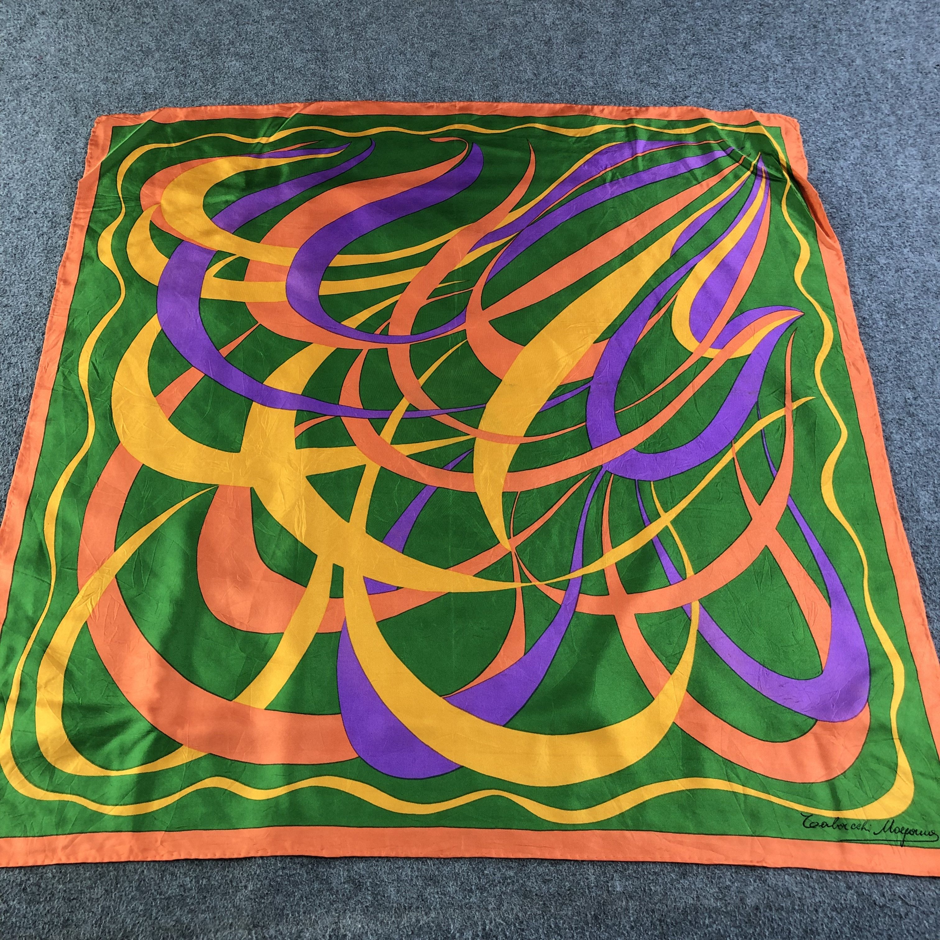 Japanese Brand Luxury Abstract Hand Rolled Silk Scarf M450 Size ONE SIZE - 1 Thumbnail
