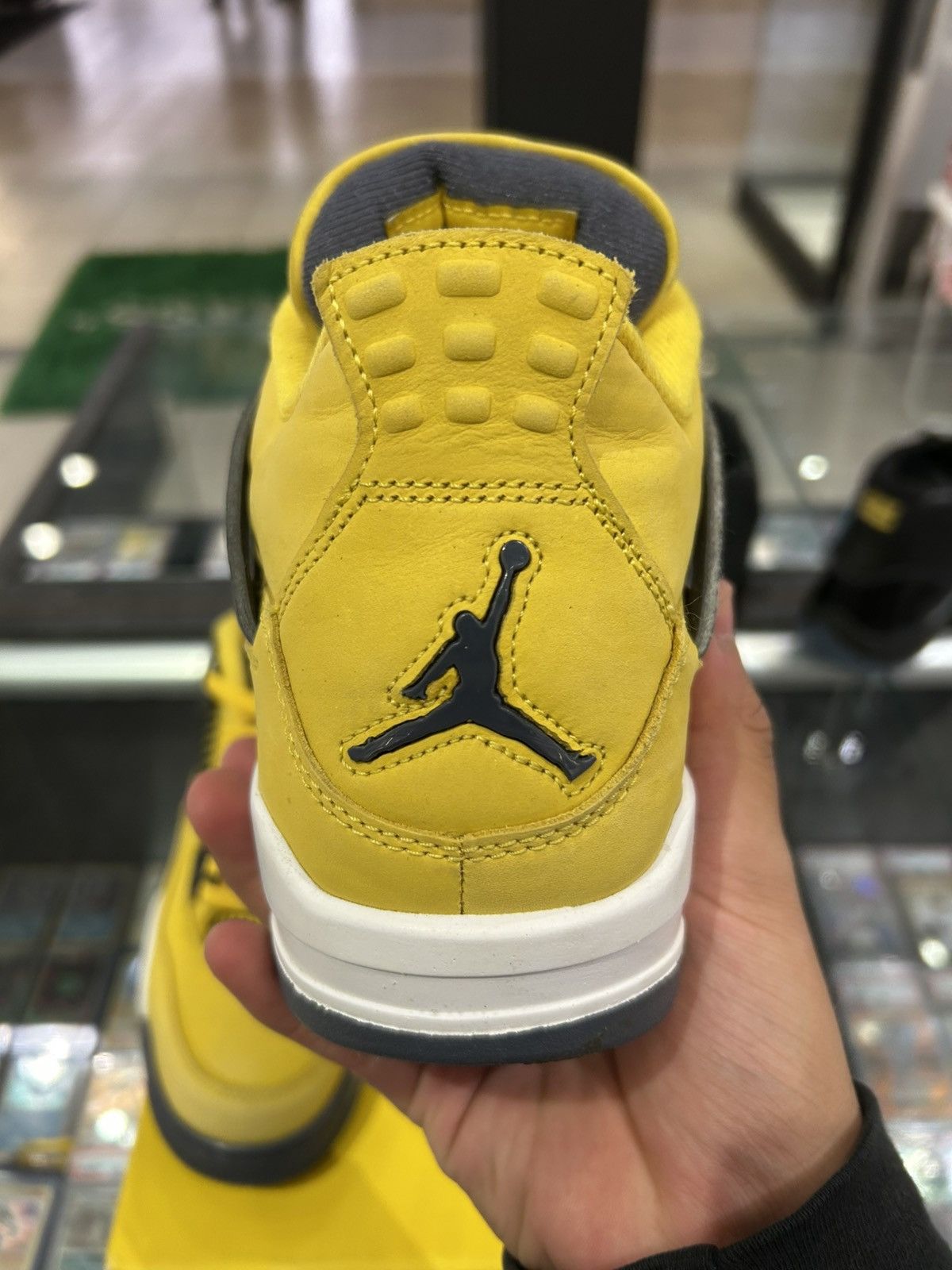Jordan Brand Jordan 4 Lightning Size US 7.5 / EU 40-41 - 3 Thumbnail